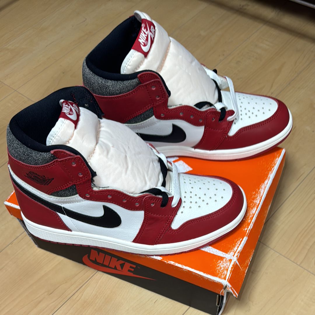 Nike Air Jordan 1 High OG "Lost & Found/Chicago"