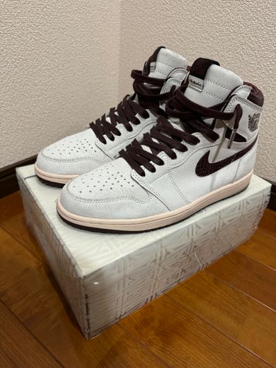 A Ma Maniere × Nike Air Jordan 1 Retro High OG "Sail and Burgundy"