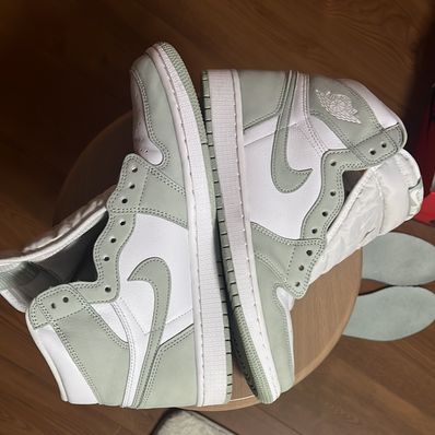 Nike Women's Air Jordan 1 High OG "Seafoam"