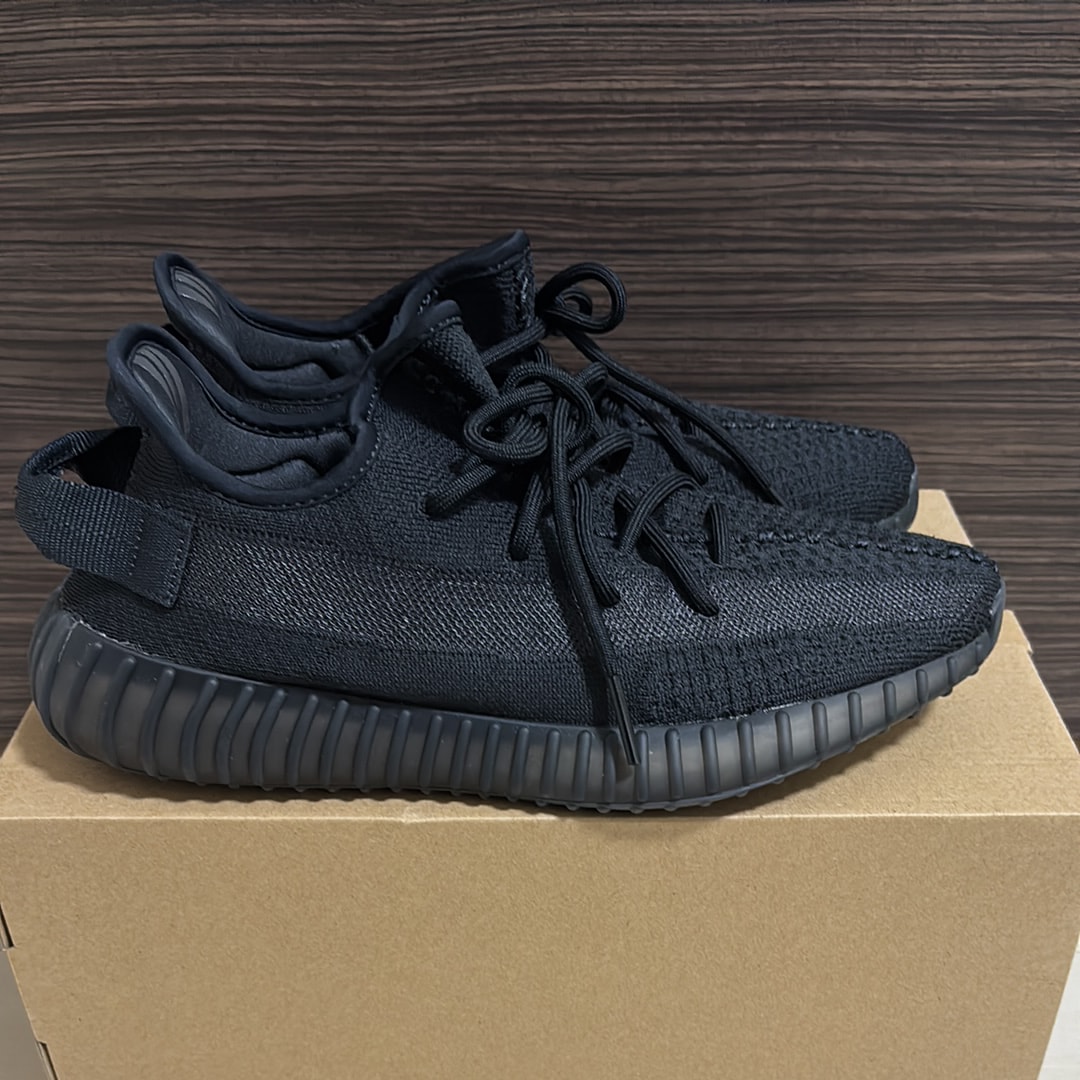 adidas YEEZY Boost 350V2 "Onyx"