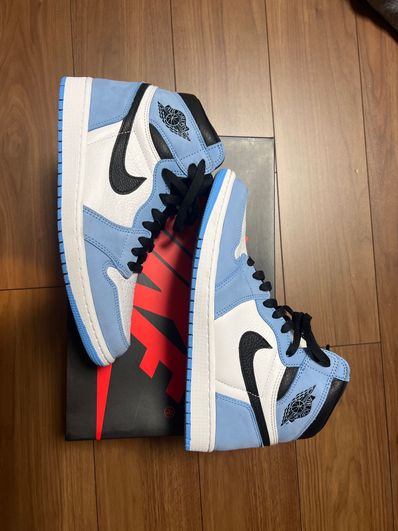 Nike Air Jordan 1 High OG "University Blue"