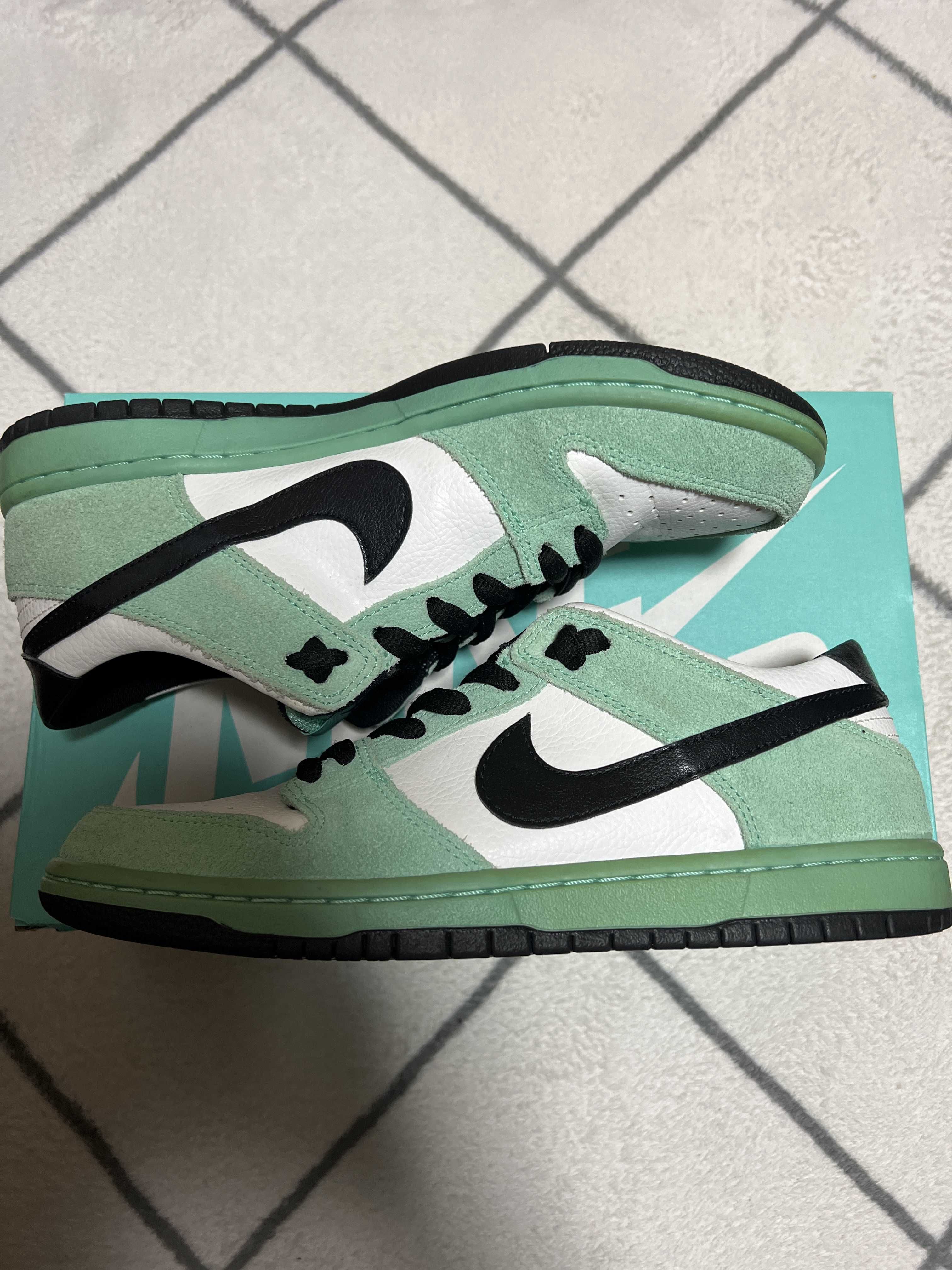 Nike SB Dunk Low Pro "Sea Crystal"