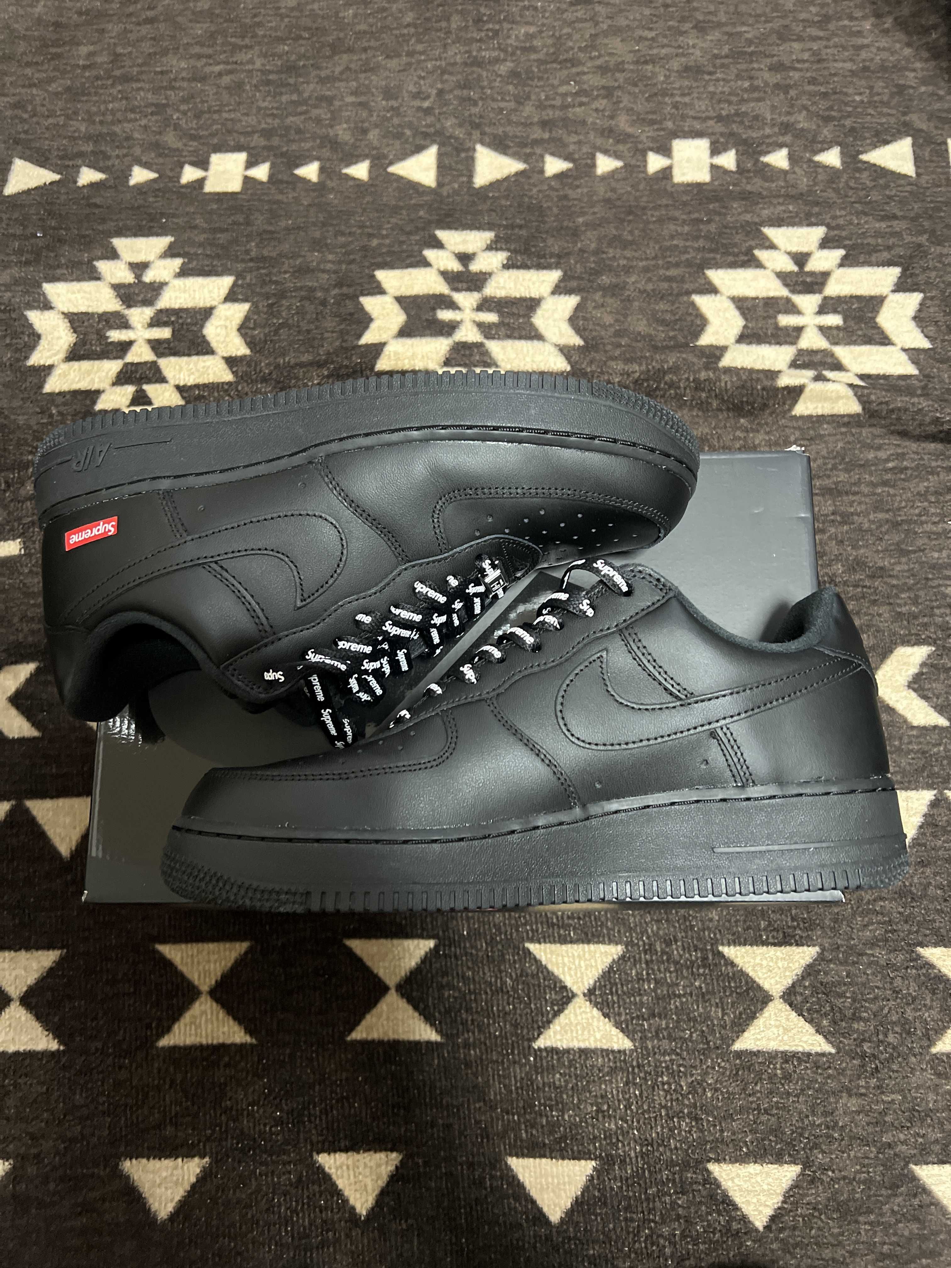 Supreme × Nike Air Force 1 Low "Black"