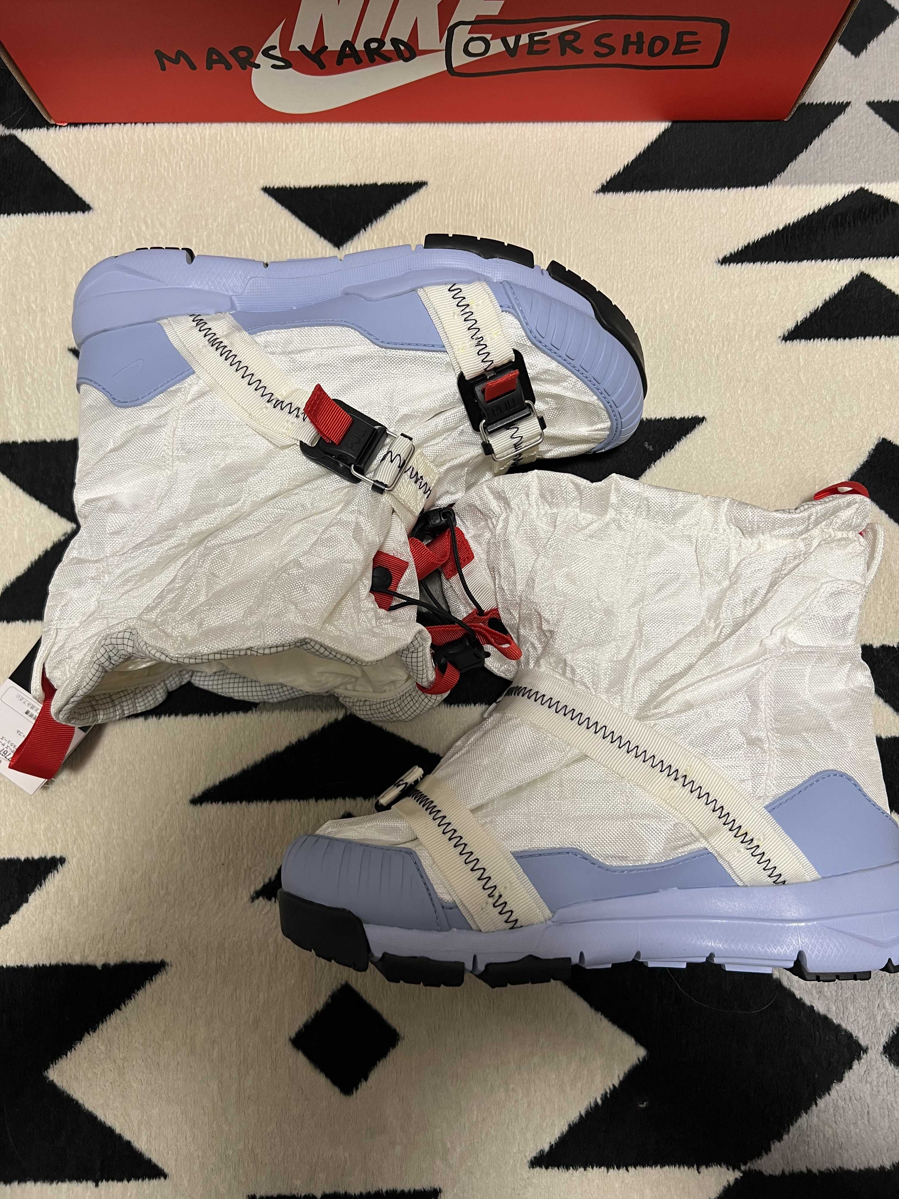 TOM SACHS × NIKE MARSYARD OVERSHOE "WHITE/LIGHT BLUE"