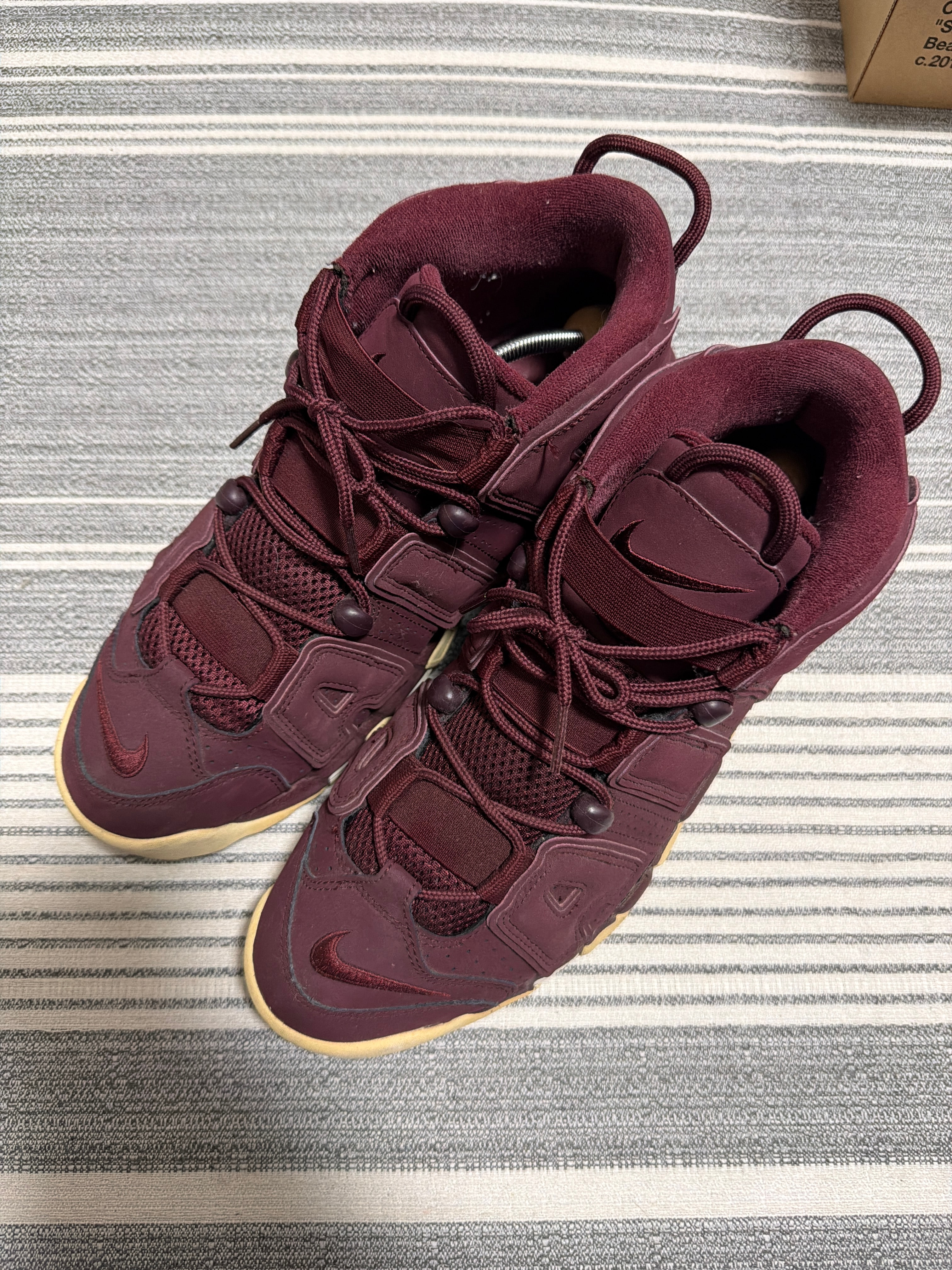 NIKE AIR MORE UPTEMPO "NIGHT MAROON/SAIL"