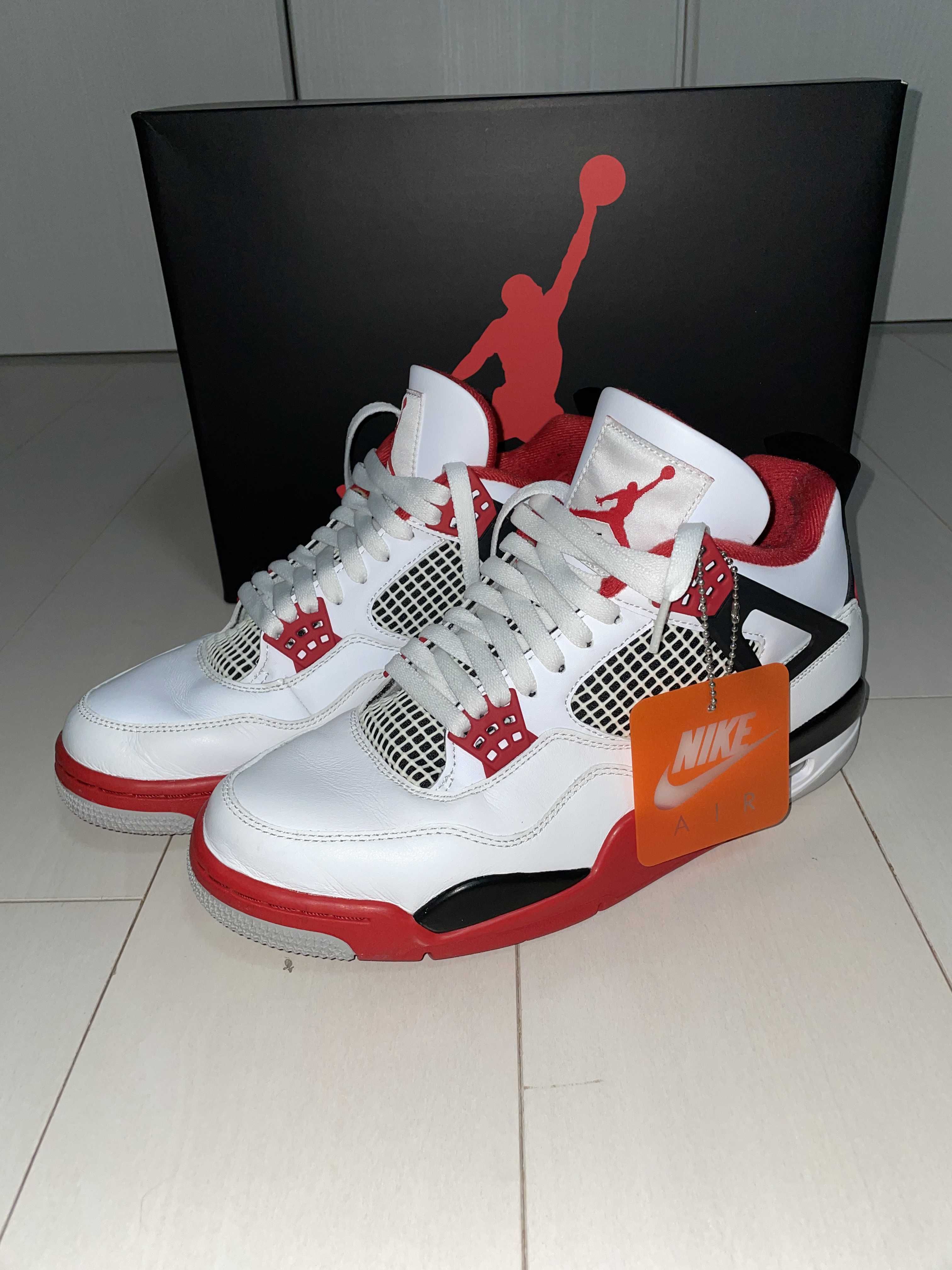 Nike Air Jordan 4 Retro OG "Fire Red" (2020)