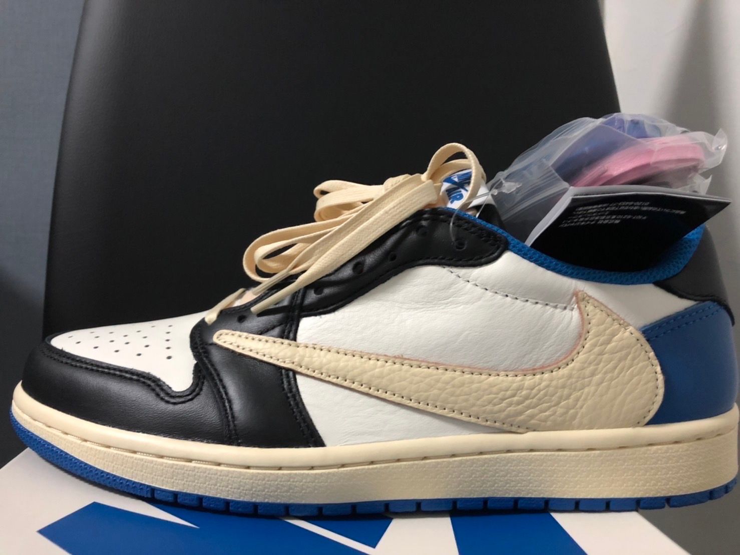 Travis Scott × fragment design × Nike Air Jordan 1 Low OG SP "Military Blue"