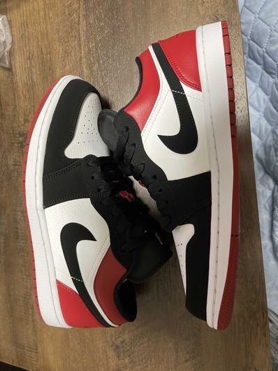 Nike Air Jordan 1 Low "Black Toe"