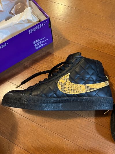 Supreme × Nike SB Blazer Mid "Black"