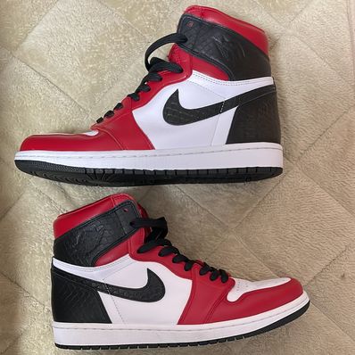 Nike Women's Air Jordan 1 High OG "Satin Red"