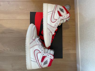 Nike Air Jordan 1 Retro High OG "Sail/University Red"