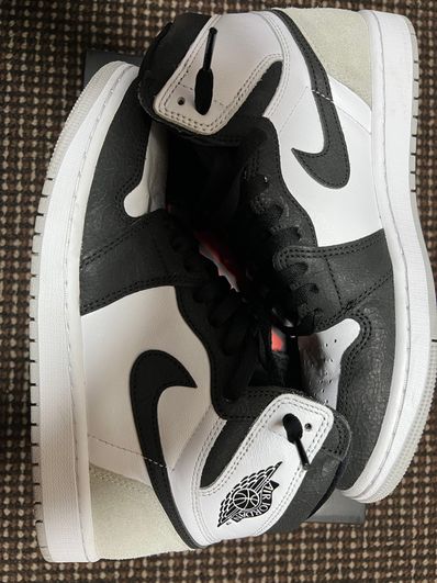 Nike Air Jordan 1 High OG "Bleached Coral"