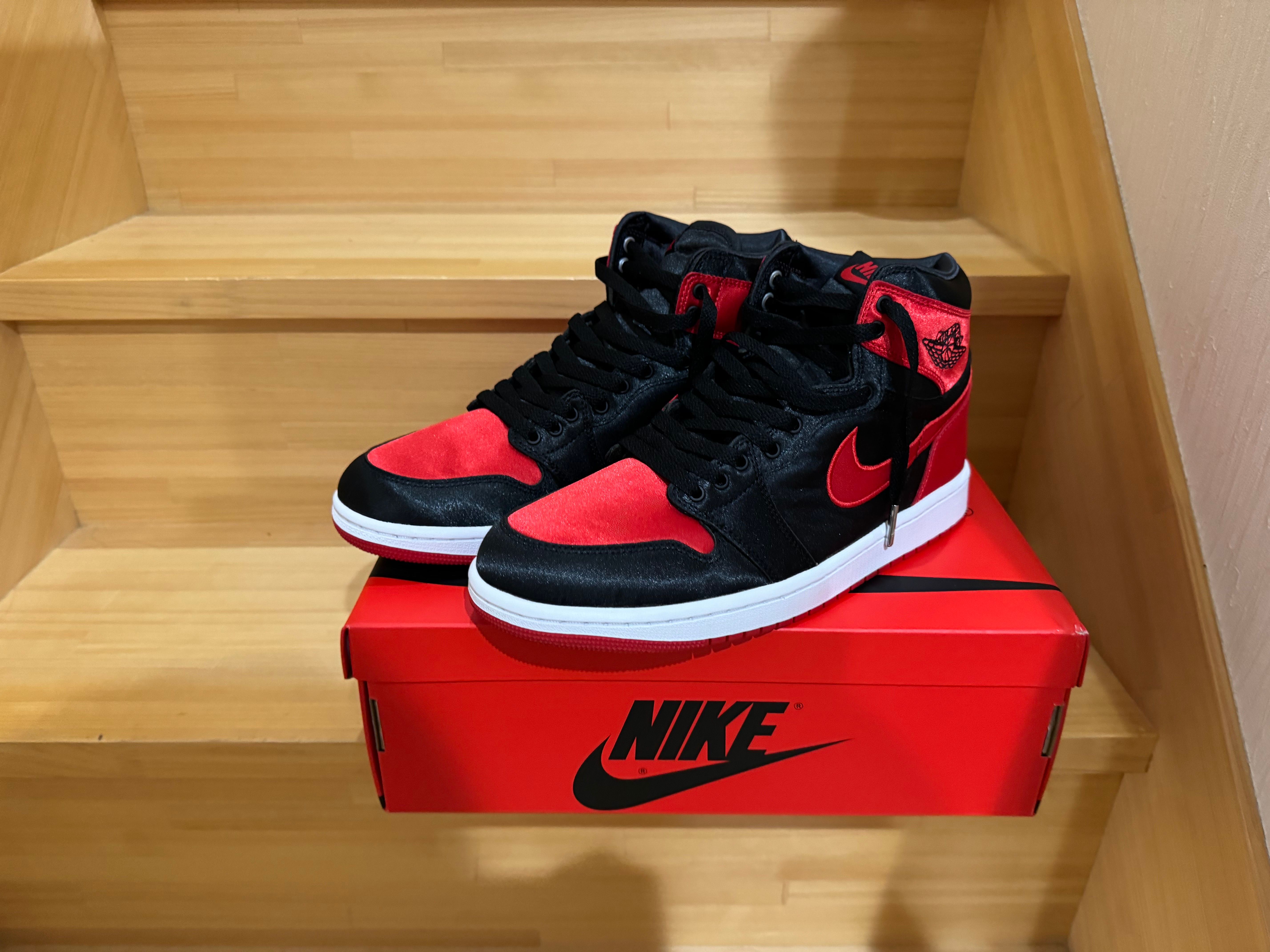Nike Women's Air Jordan 1 Retro High OG "Satin Bred"