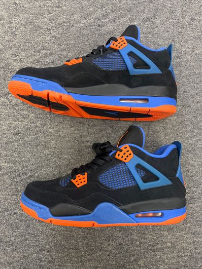 NIKE AIR JORDAN 4 RETRO "CAVS"