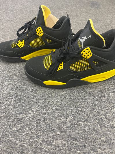 Nike Air Jordan 4 Retro "Thunder" (2012)