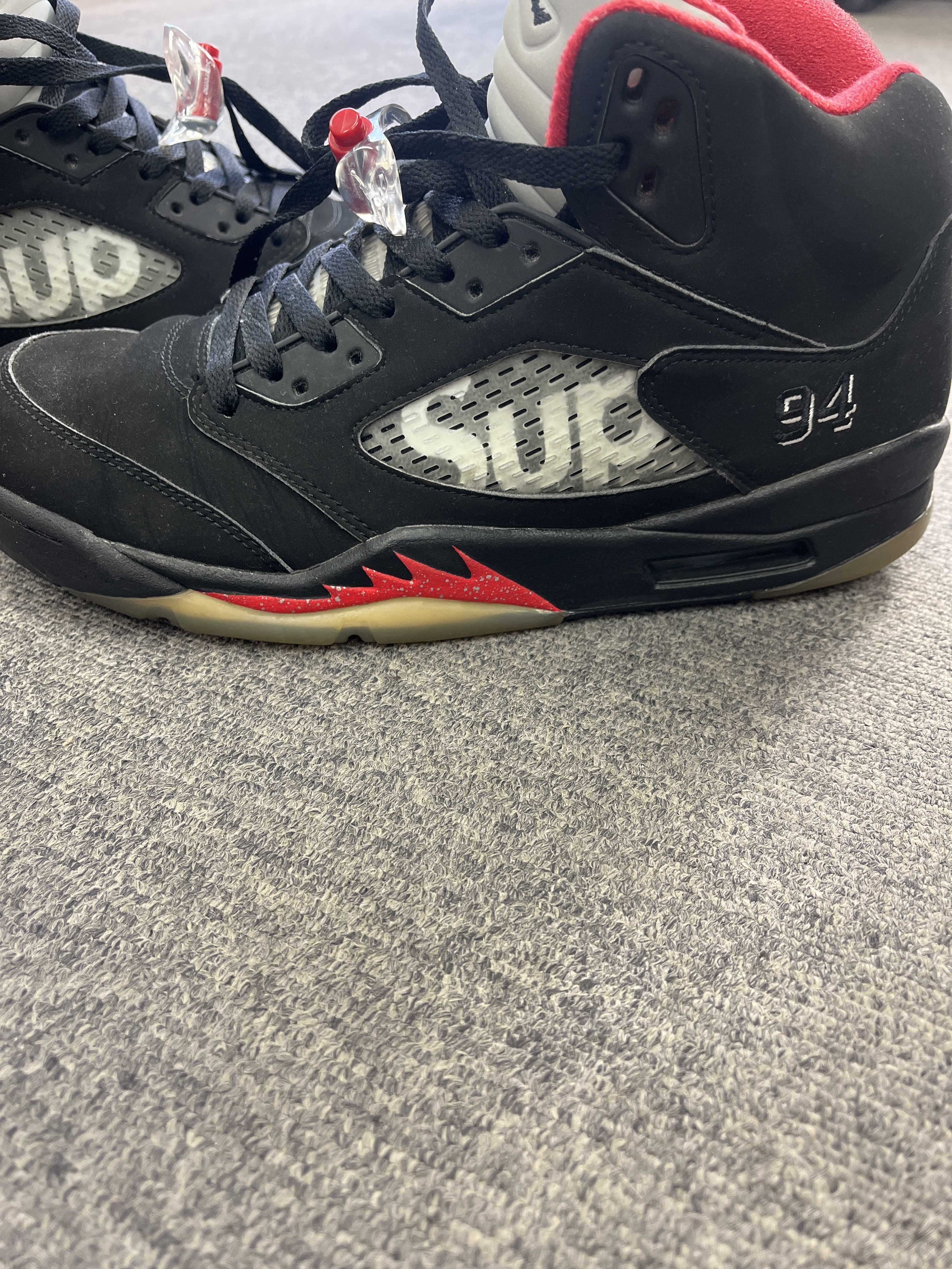 Supreme × Nike Air Jordan 5 Retro "Black"