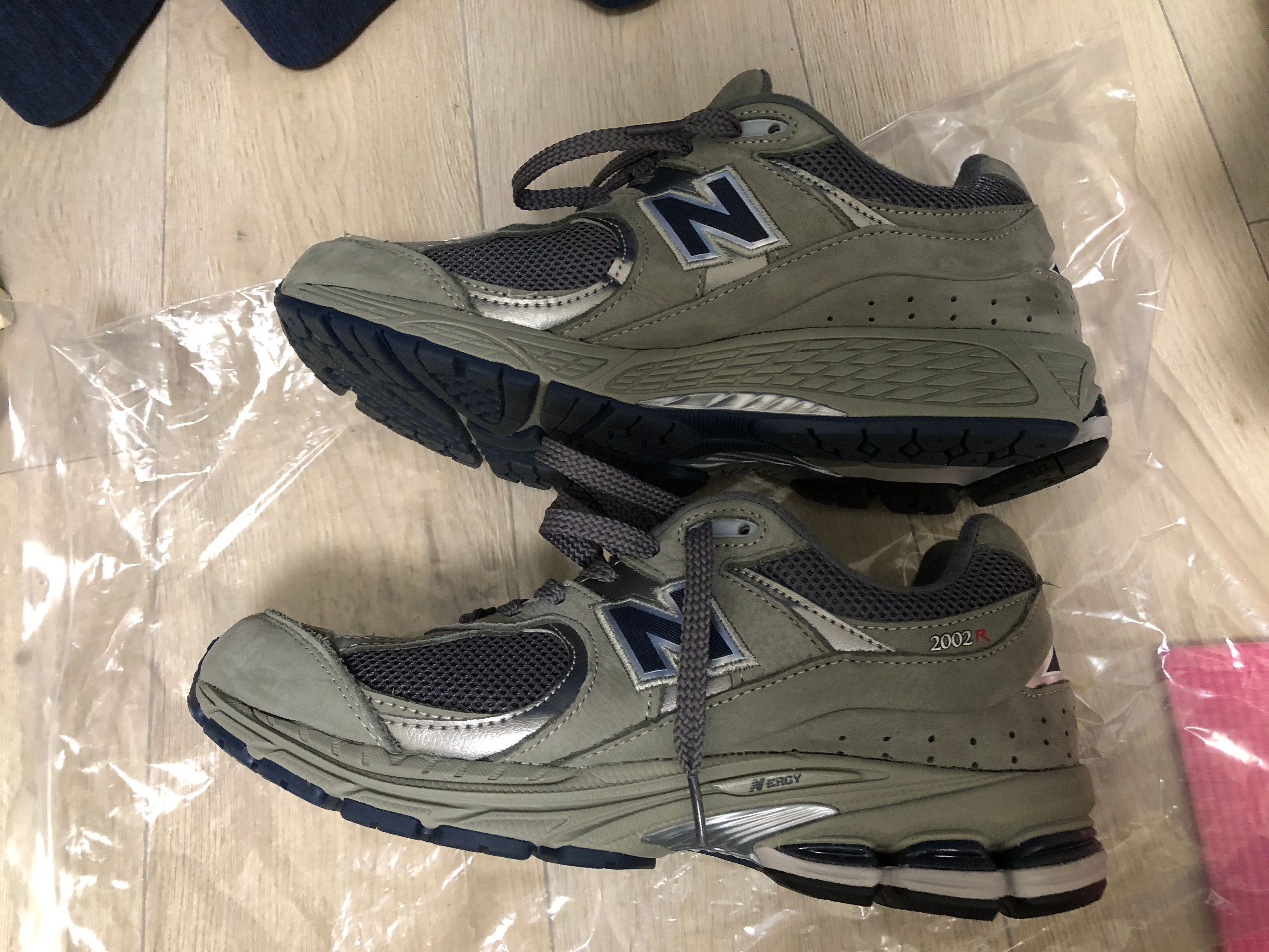 New Balance 2002R "Gray"