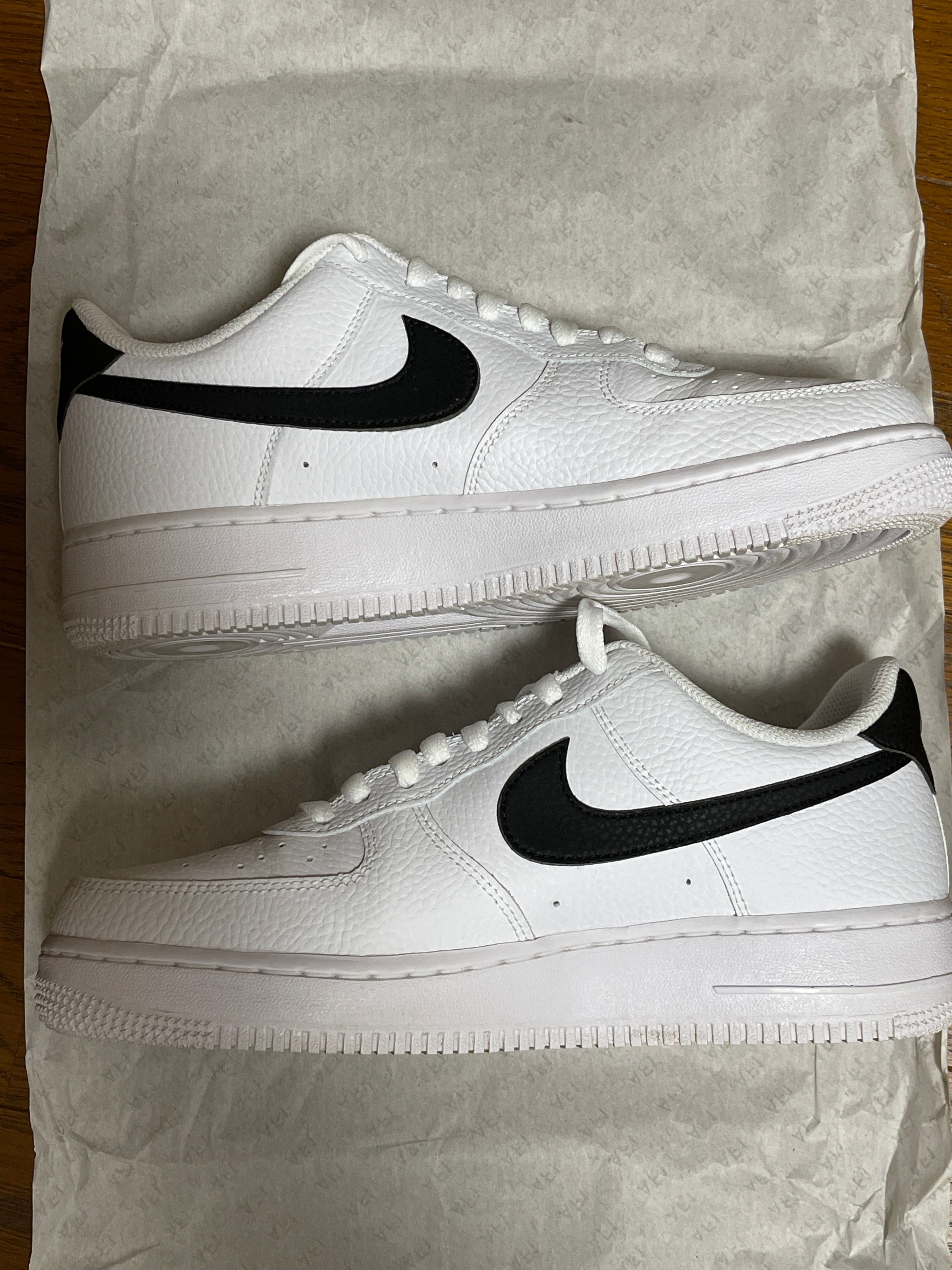 Nike Air Force 1 Low '07 "White Black Pebbled Leather"