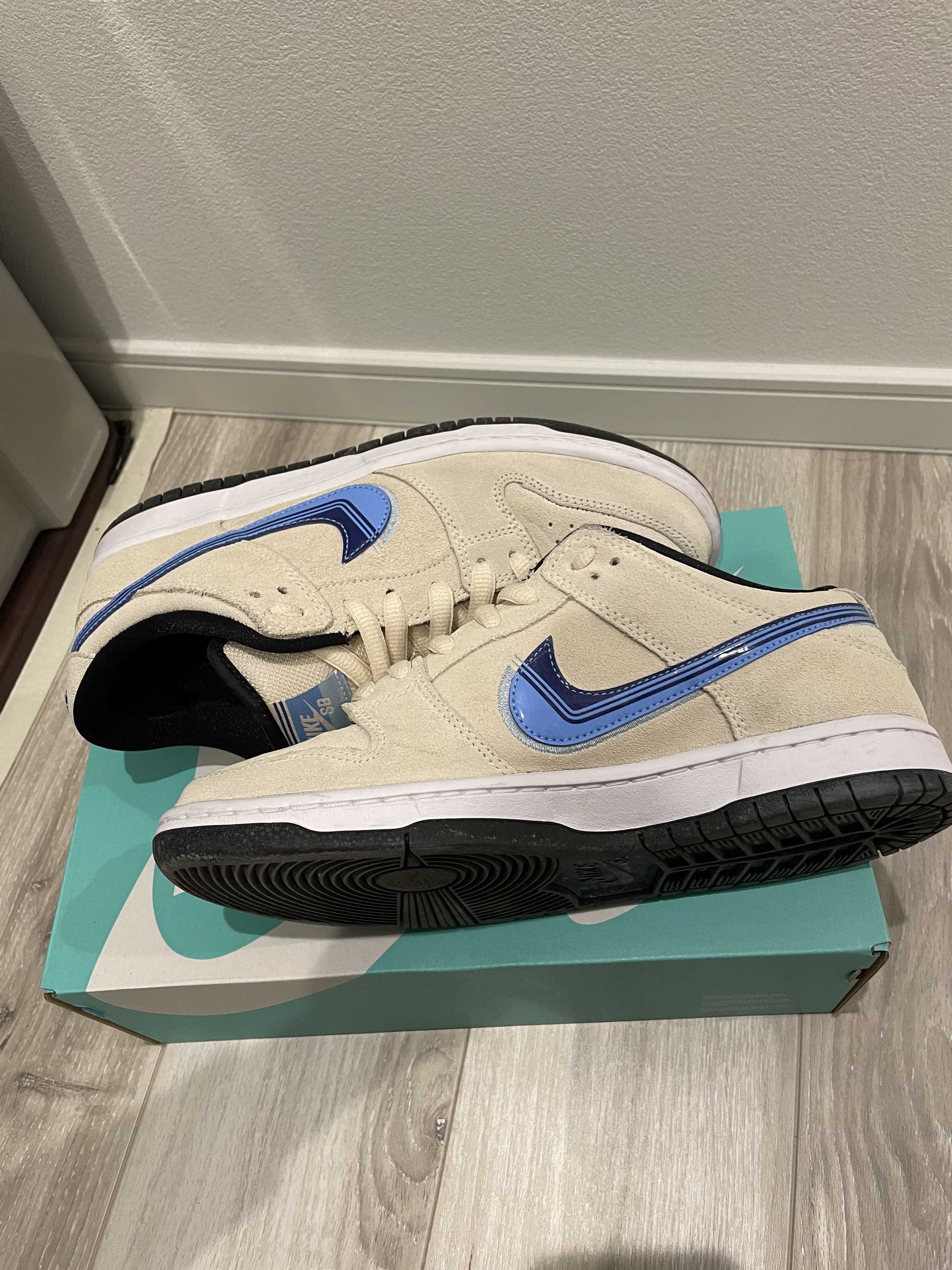 Nike SB Dunk Low "Light Cream"