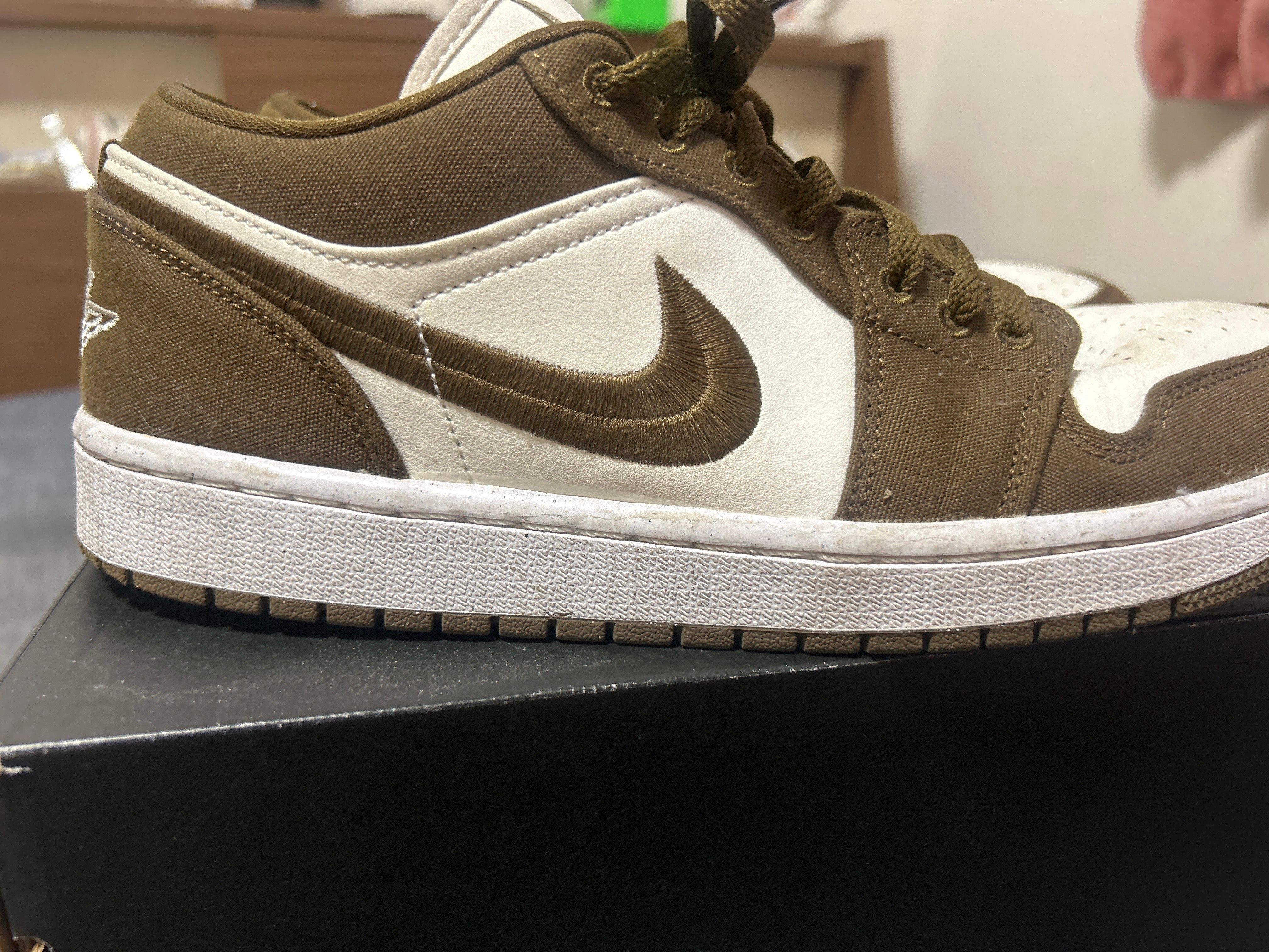 Nike Women's Air Jordan 1 Low SE "Light Olive"