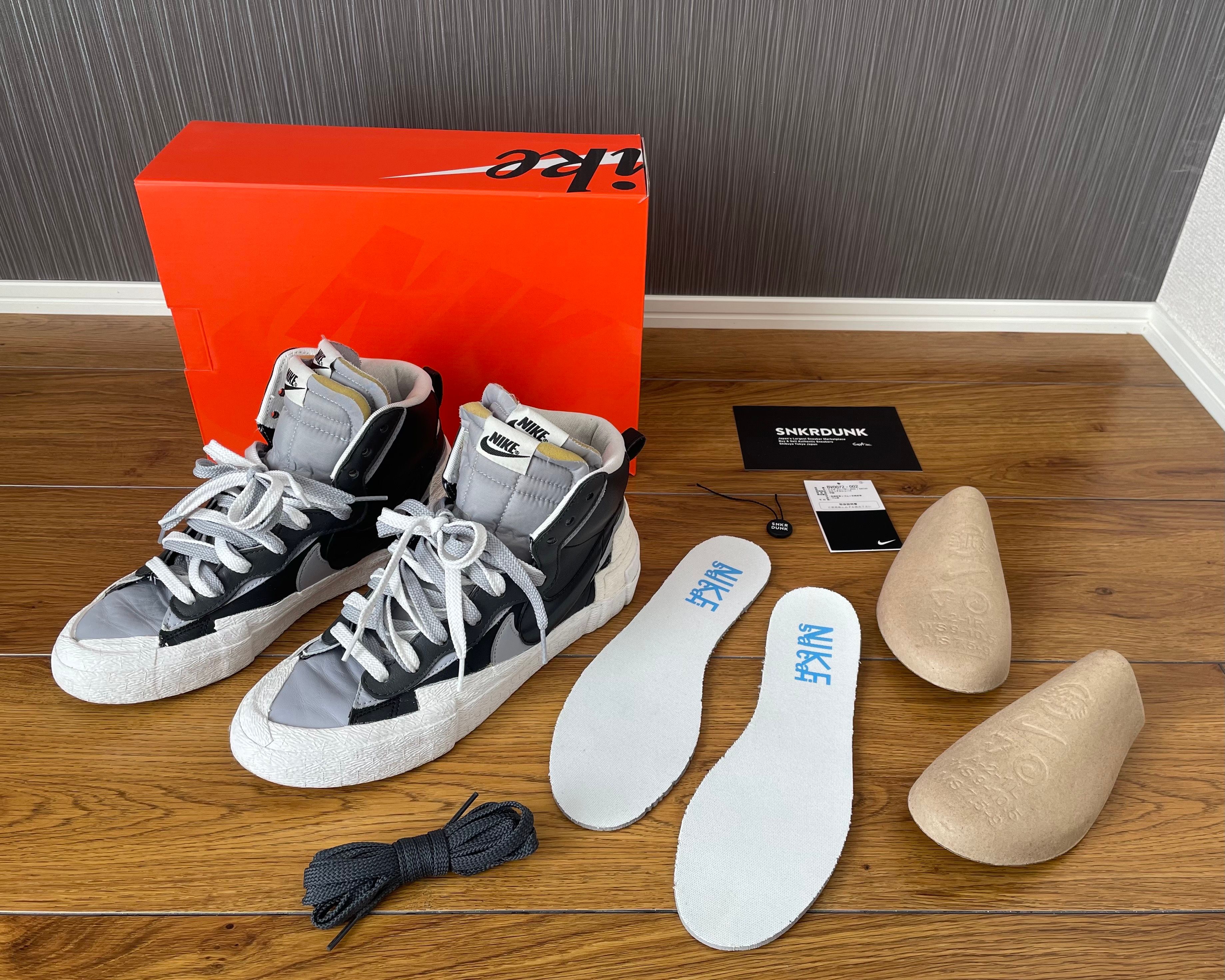 sacai × NIKE BLAZER MID "BLACK/WOLF GREY/WHITE"