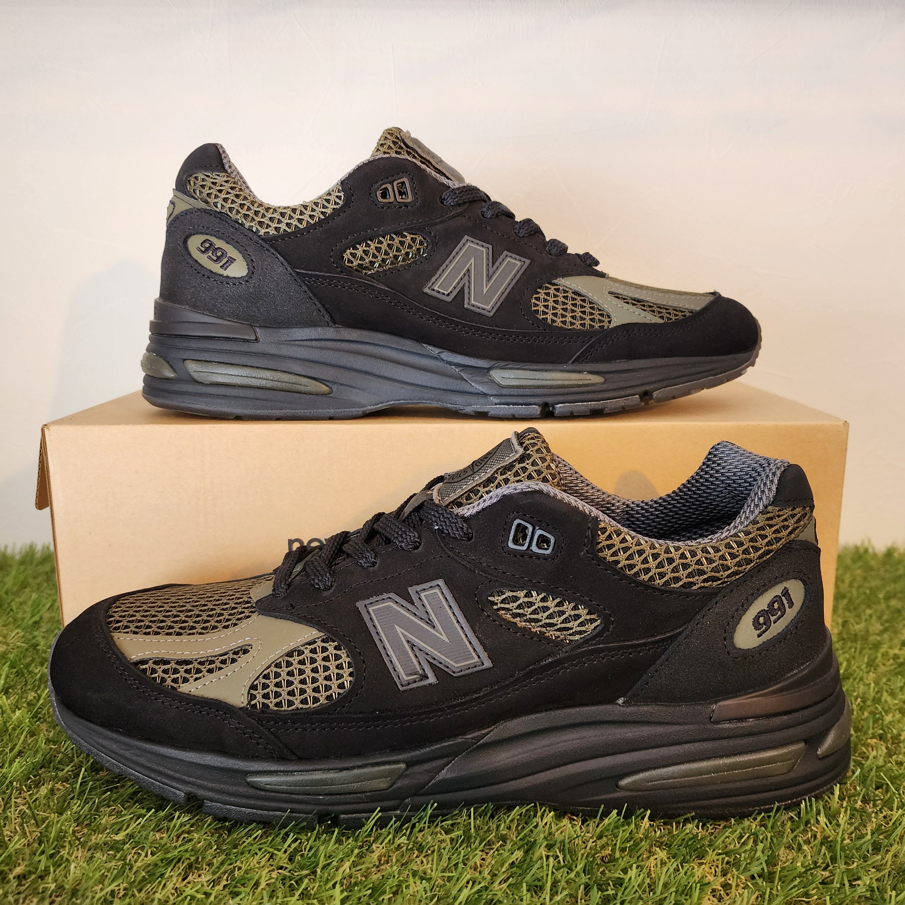 Stone Island × New Balance 991V2 "Black"