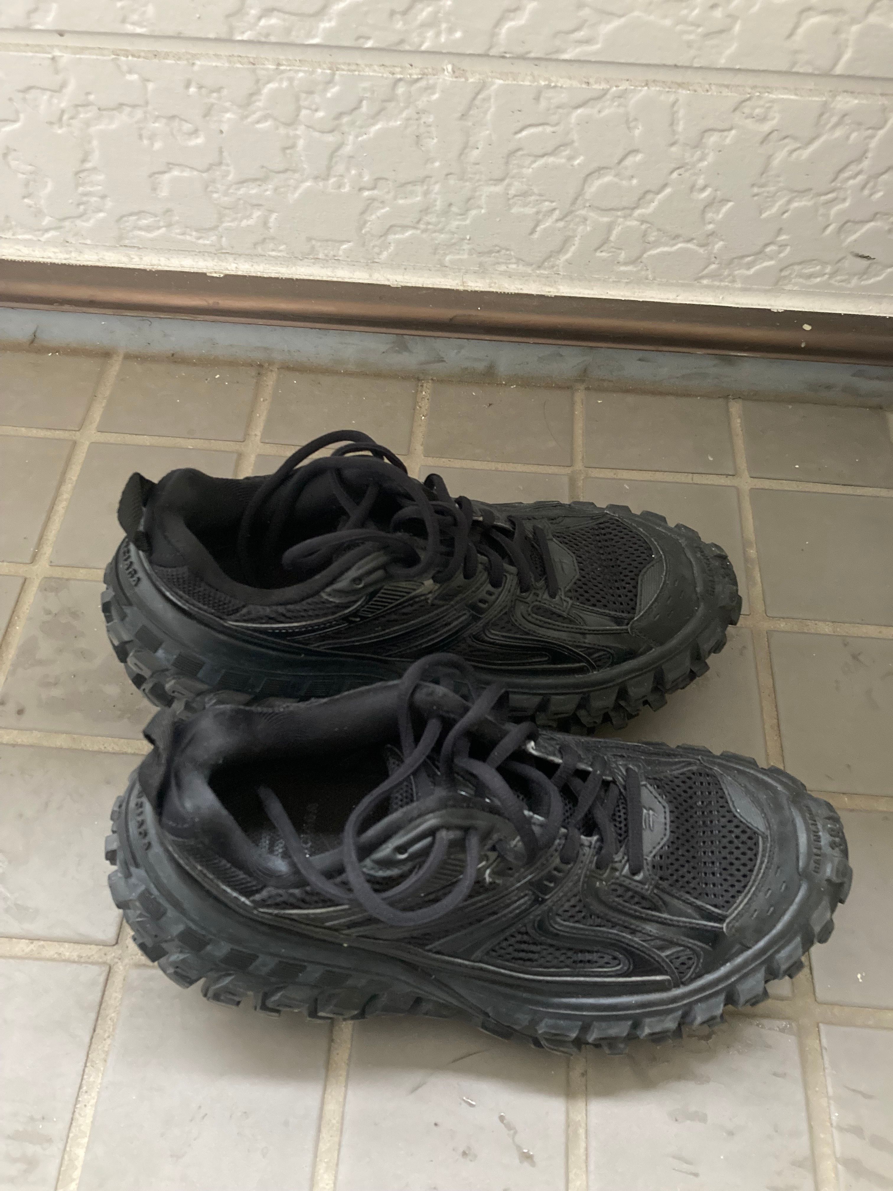 BALENCIAGA Bouncer (Defender) Sneaker "Black"