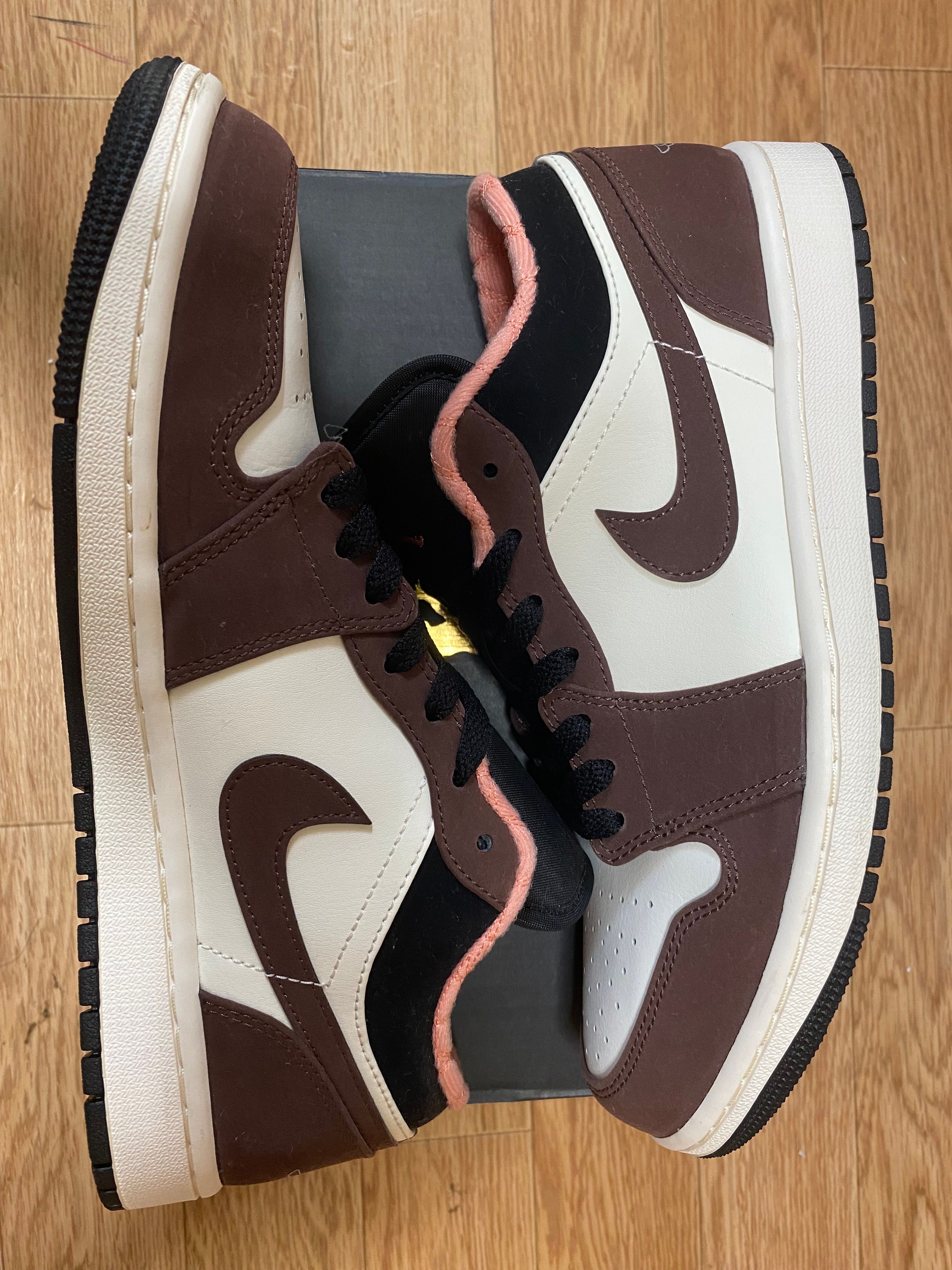 Nike Air Jordan 1 Low SE "Light Chocolate" / "Mocha Brown"