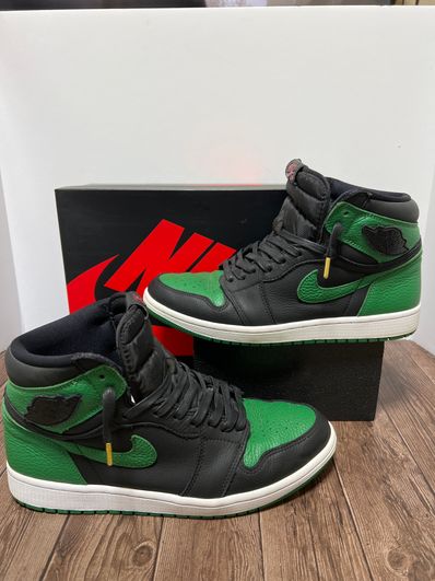 Nike Air Jordan 1 Retro High OG "Black/Pine Green" (2020)