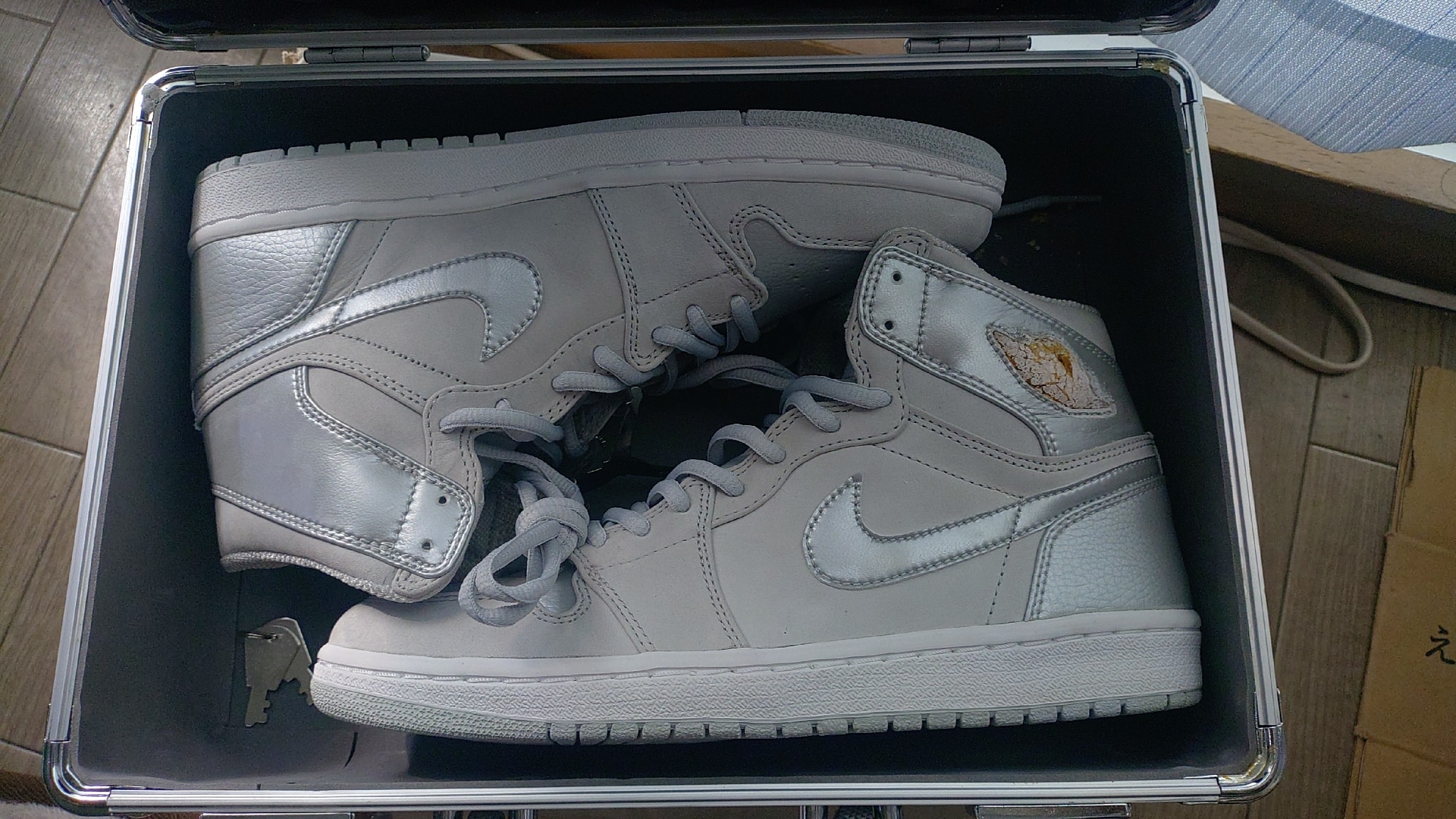 Nike Air Jordan 1 Retro High "Japan Grey" (2001)