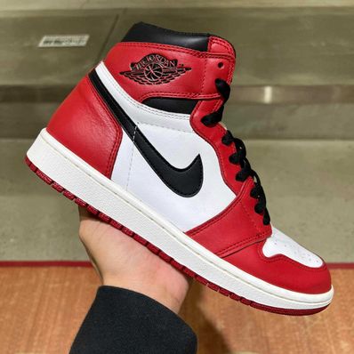 Nike Air Jordan 1 Retro High "Chicago" (2015)