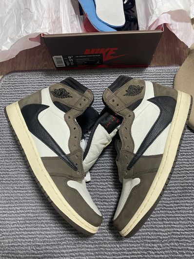 Travis Scott × Nike Air Jordan 1 Retro High OG TS SP "Sail/Dark Mocha"