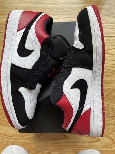 Nike Air Jordan 1 Low "Black Toe"