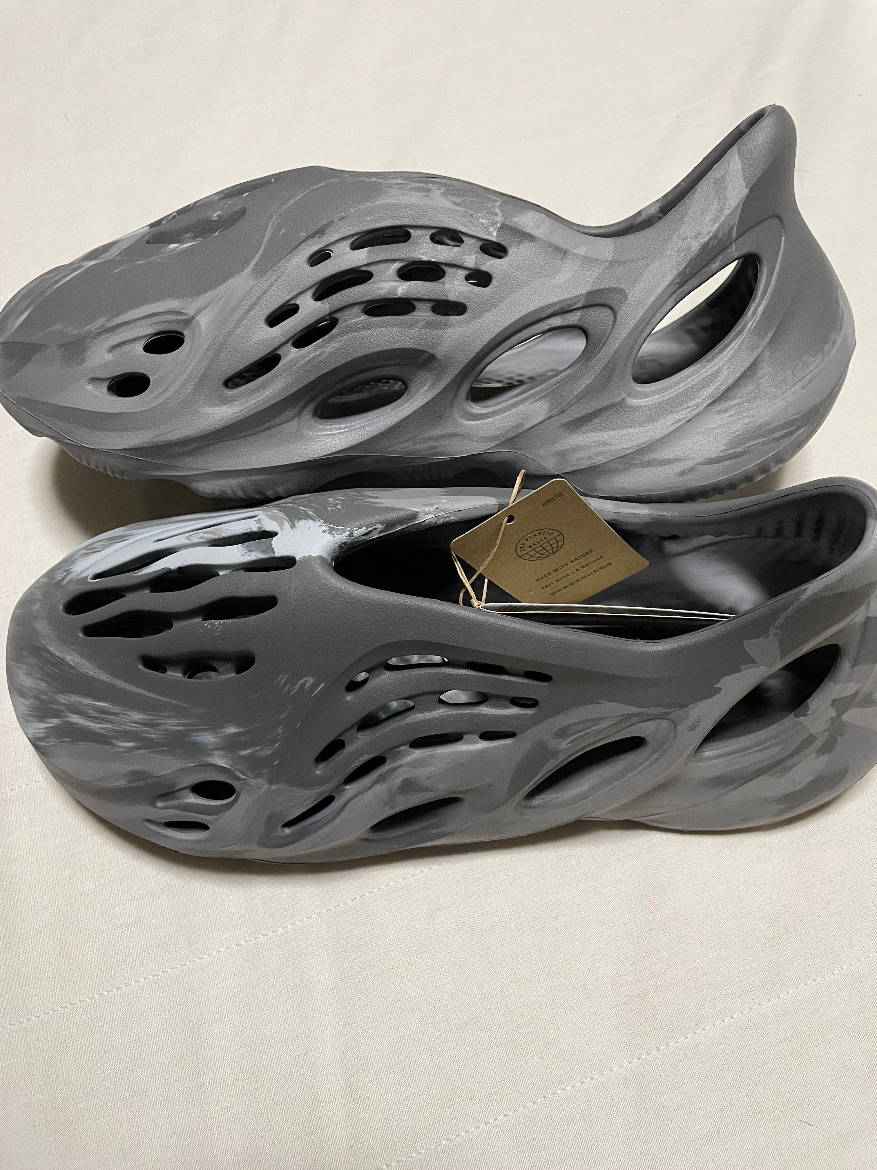 adidas YEEZY Foam Runner "MX Granite"