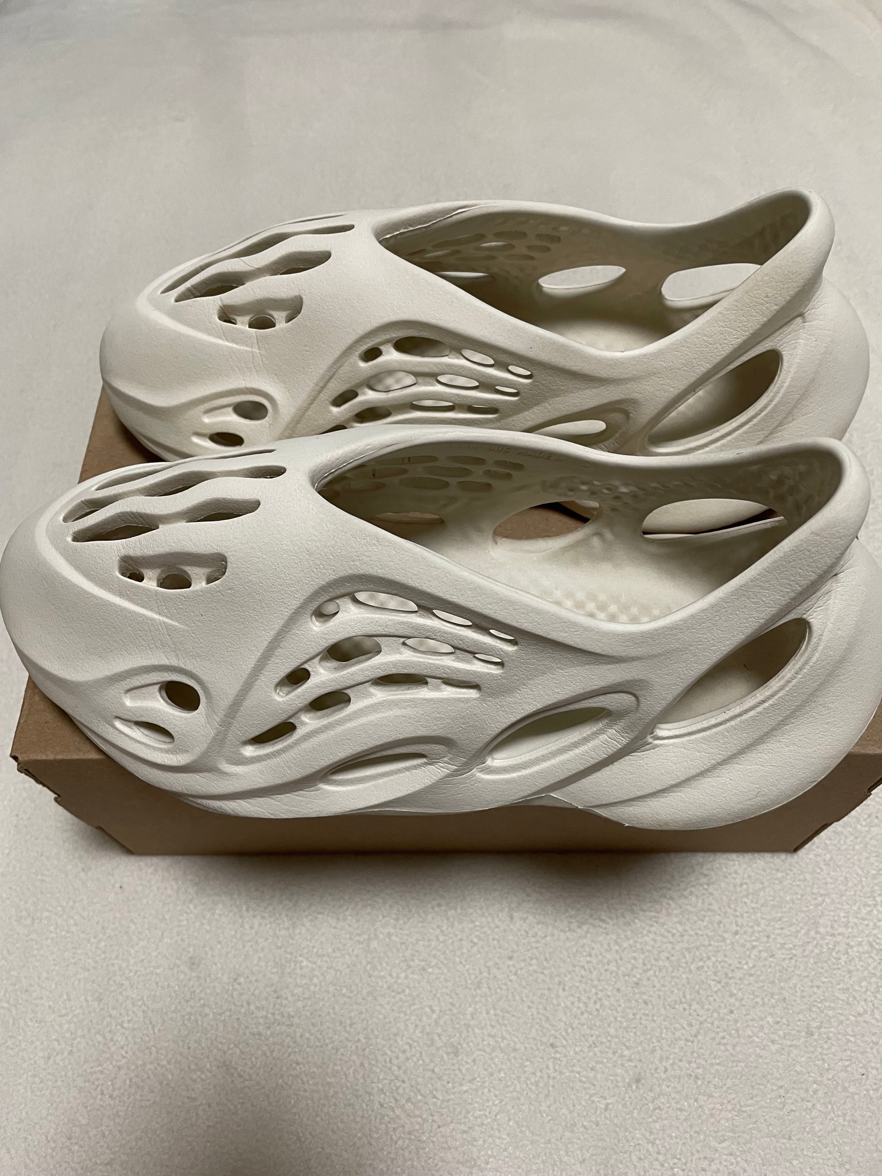 adidas YEEZY Foam Runner "Sand"