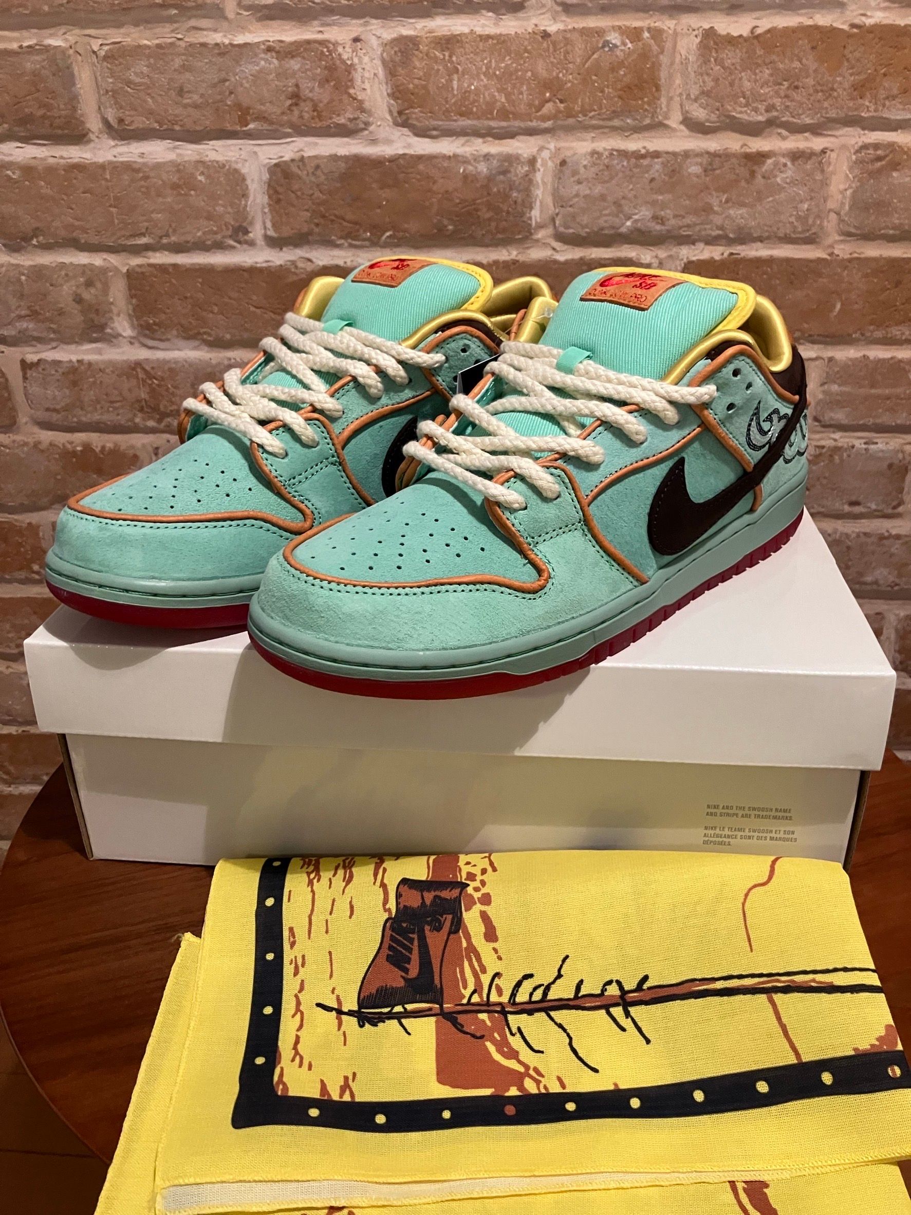 Nike SB Dunk Low Pro "Tourmaline"