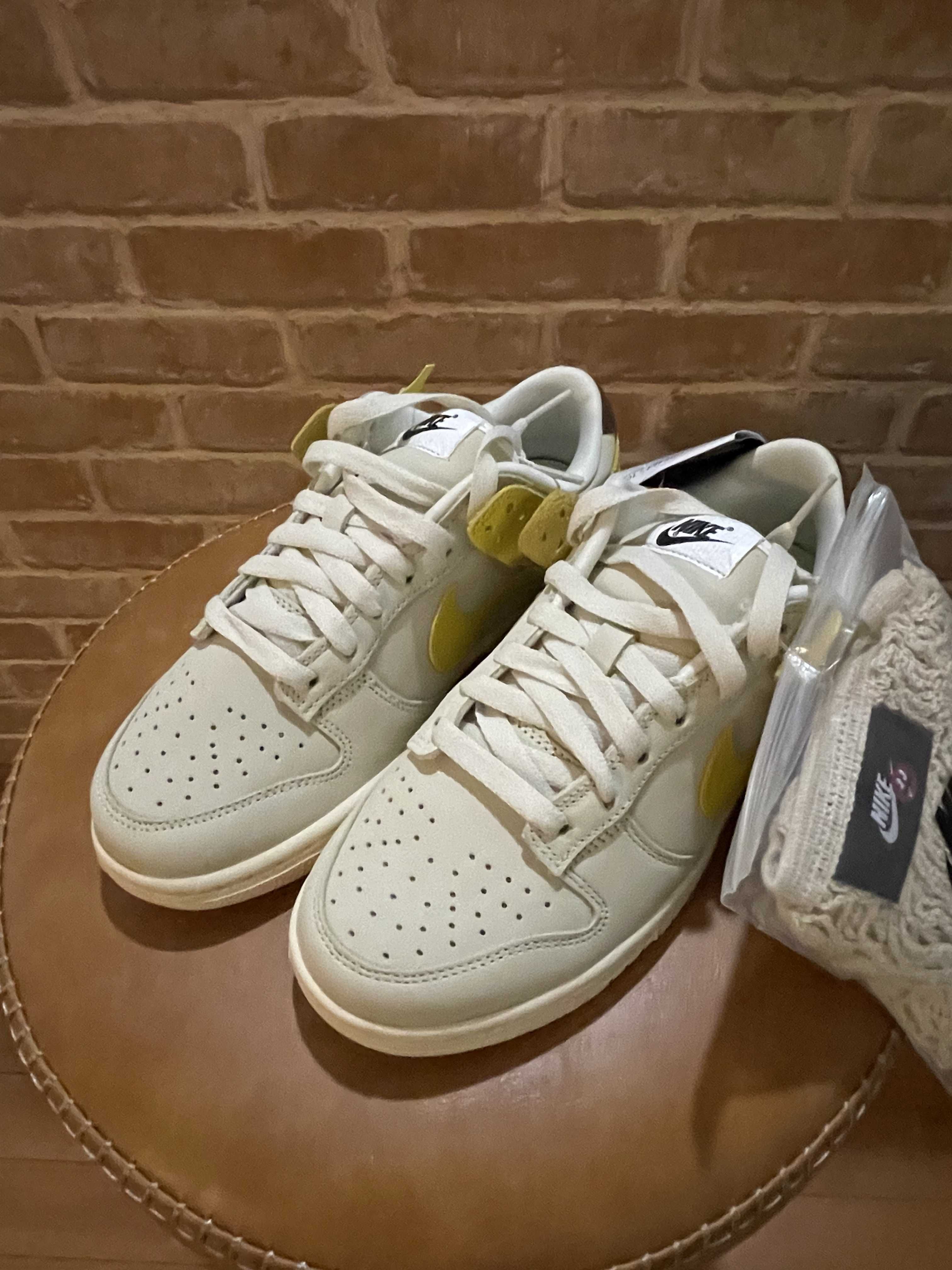 Nike Women's Dunk Low "Banana"