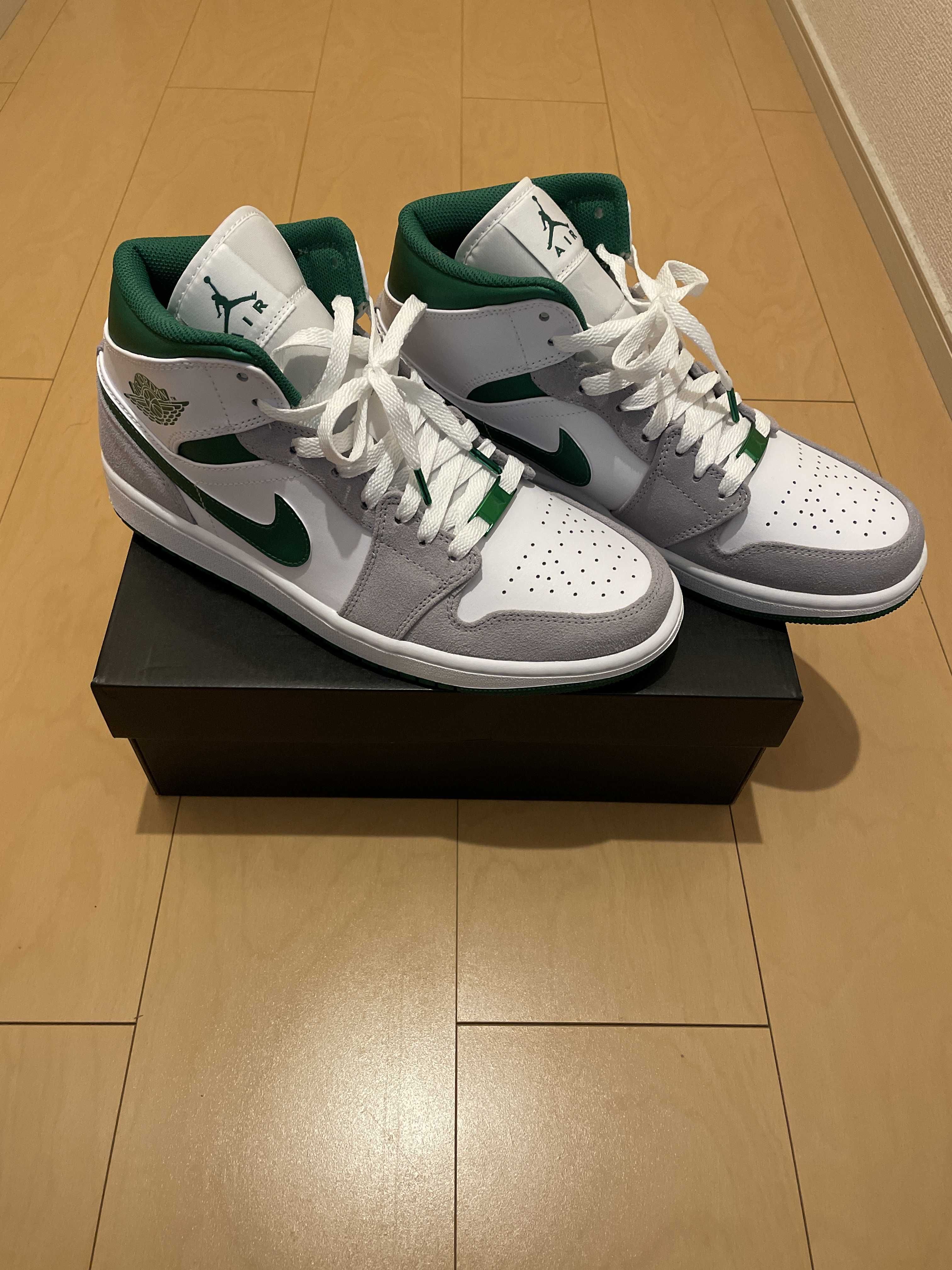 Nike Air Jordan 1 Mid "Green Grey White"