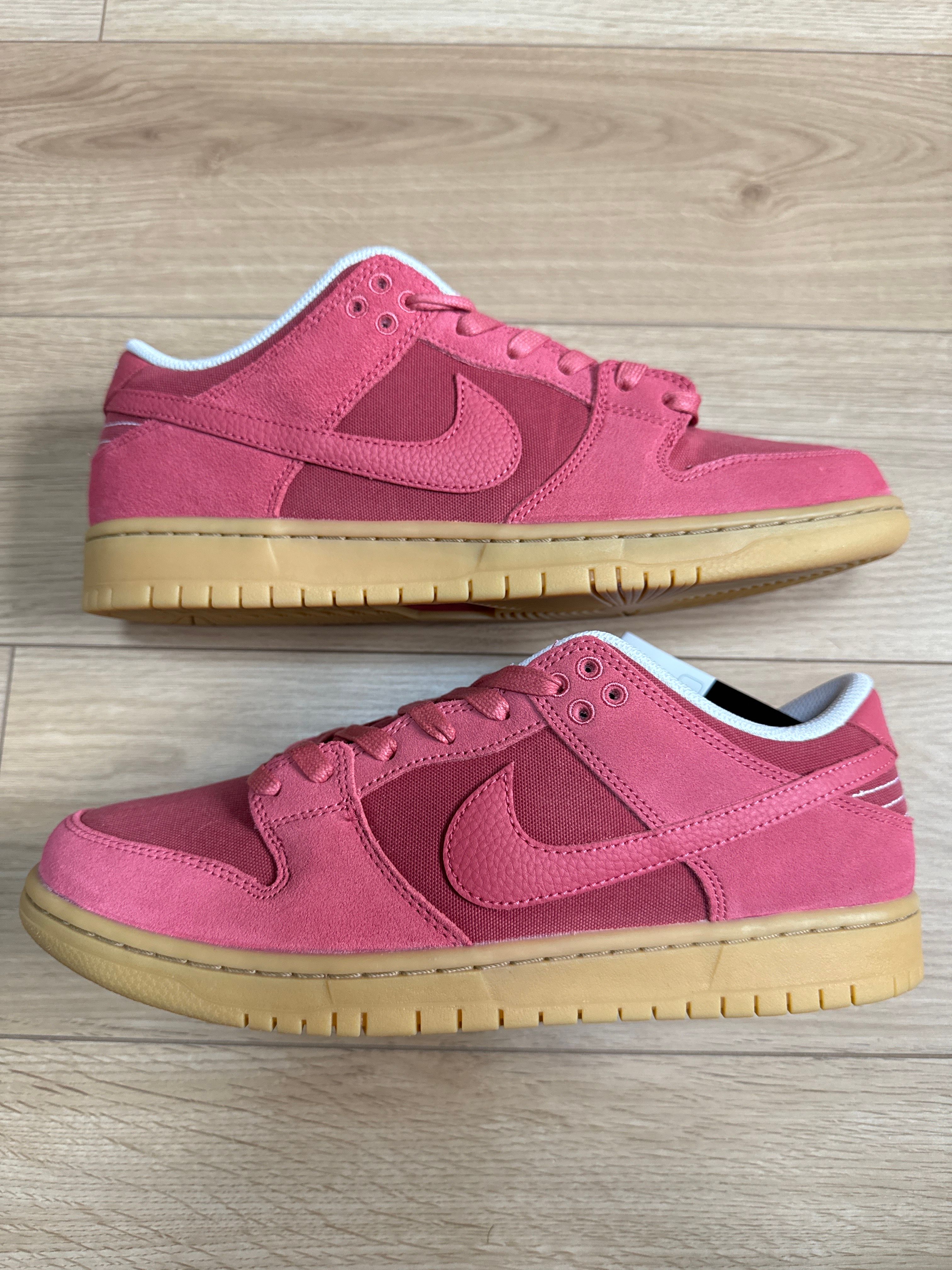 Nike SB Dunk Low "Adobe"