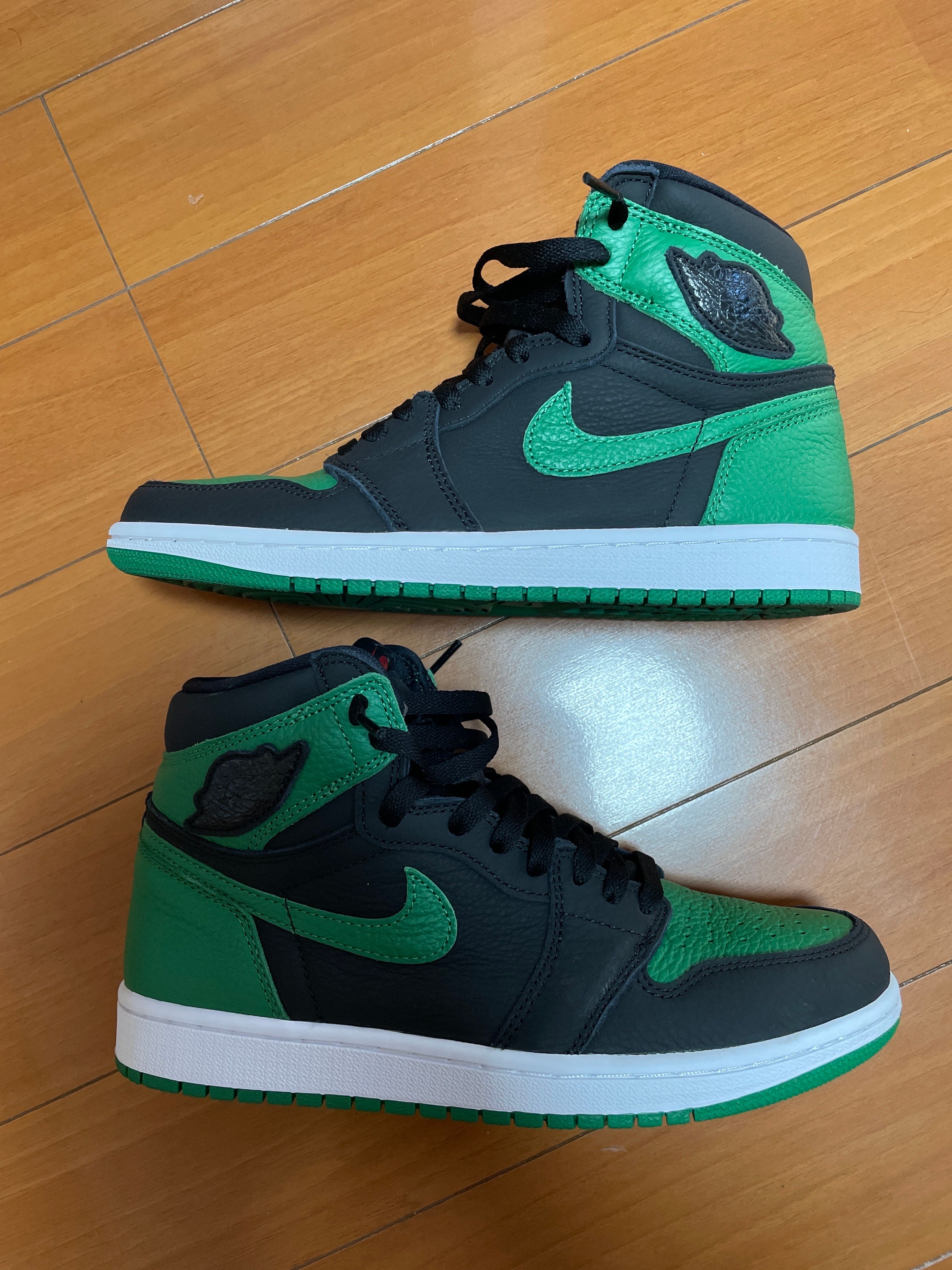 Nike Air Jordan 1 Retro High OG "Black/Pine Green" (2020)