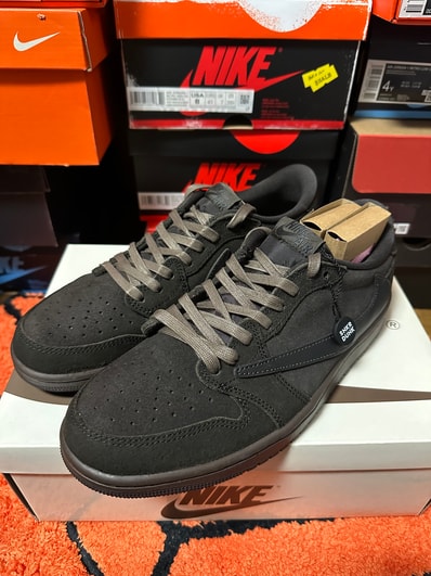 Travis Scott × Nike Air Jordan 1 Low OG SP "Velvet Brown and Dark Mocha"