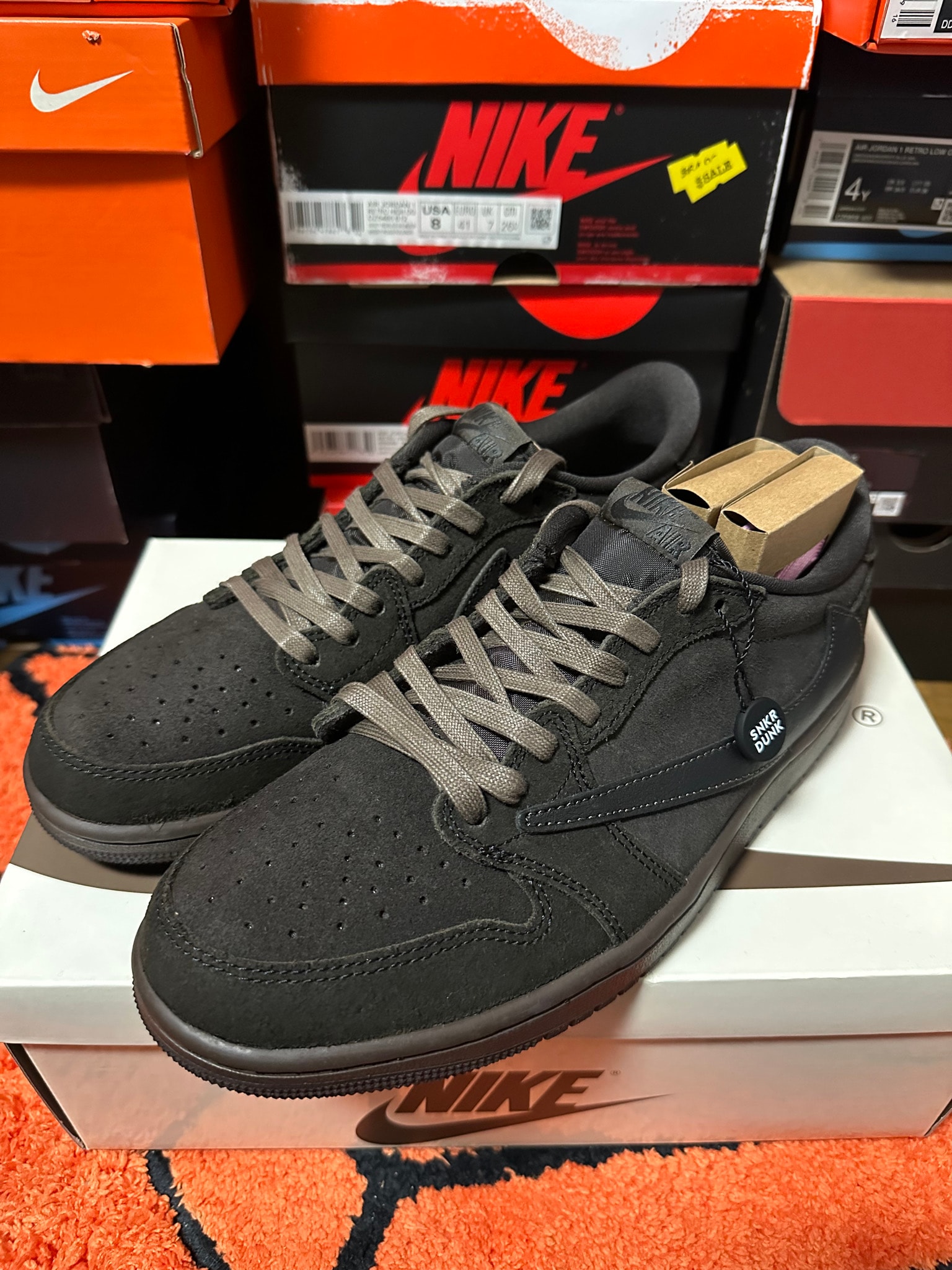 Travis Scott × Nike Air Jordan 1 Low OG SP "Velvet Brown and Dark Mocha"