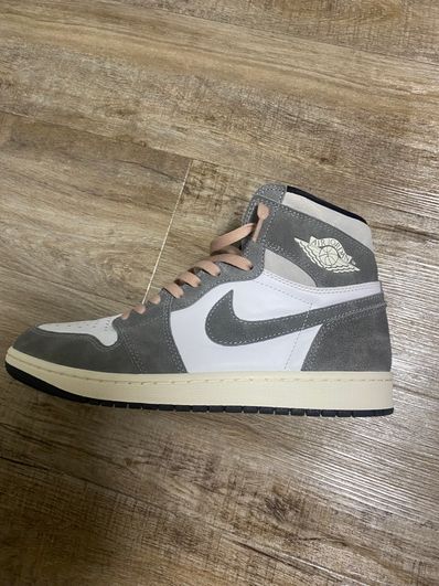 Nike Air Jordan 1 Retro High OG "Black and Smoke Grey"