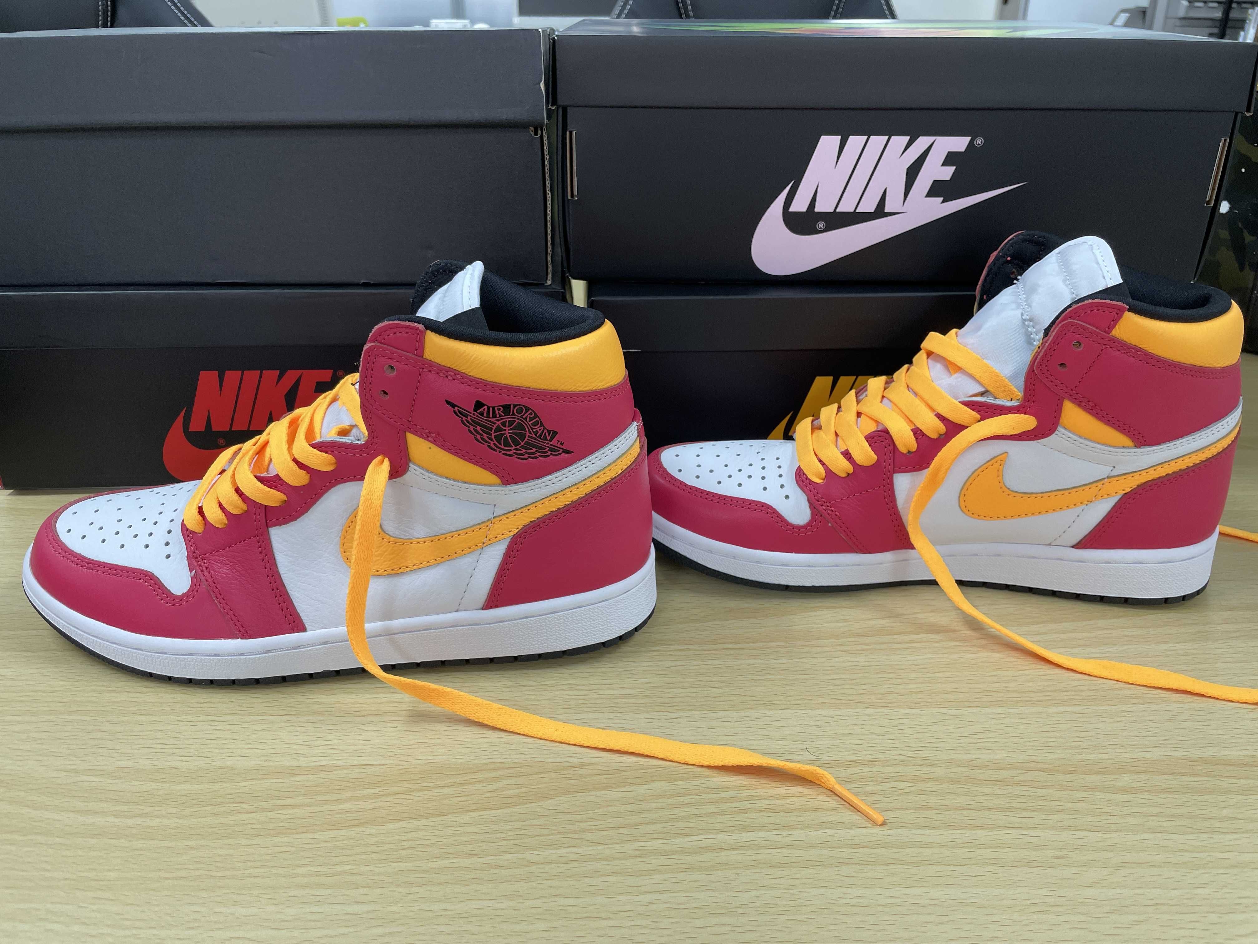 Nike Air Jordan 1 High OG "Light Fusion Red"