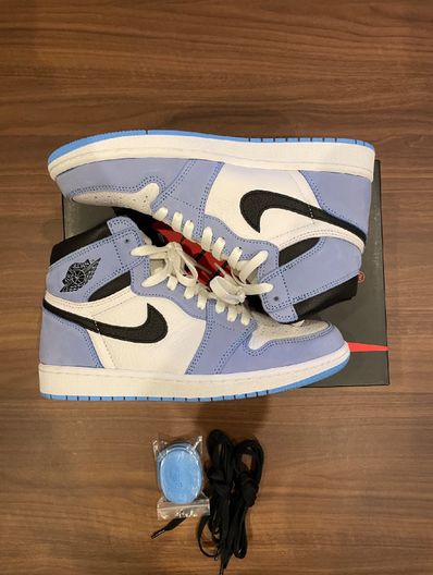 Nike Air Jordan 1 High OG "University Blue"