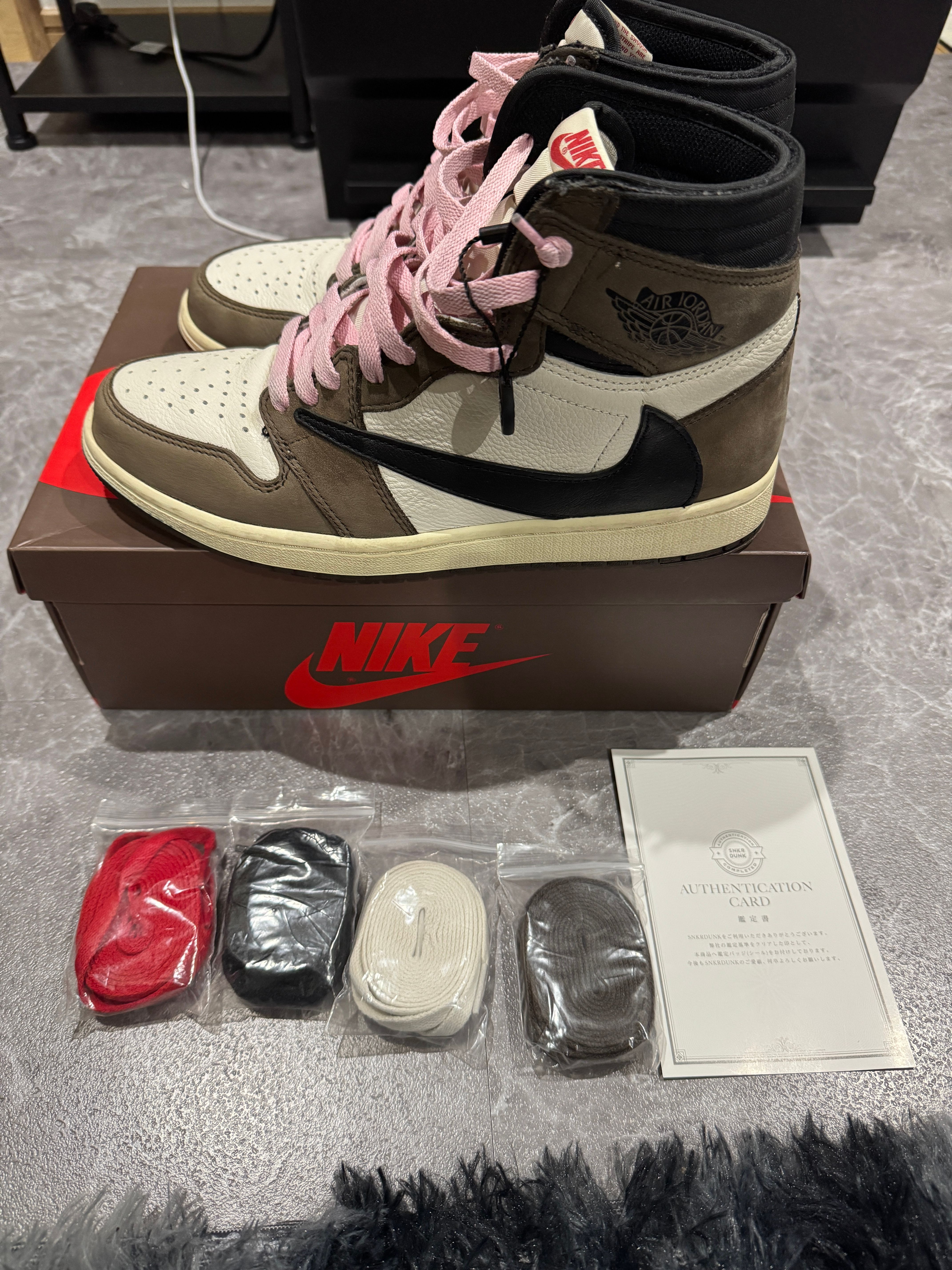 Travis Scott × Nike Air Jordan 1 Retro High OG TS SP "Sail/Dark Mocha"