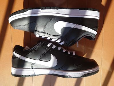Nike Dunk Low "Black Panda"