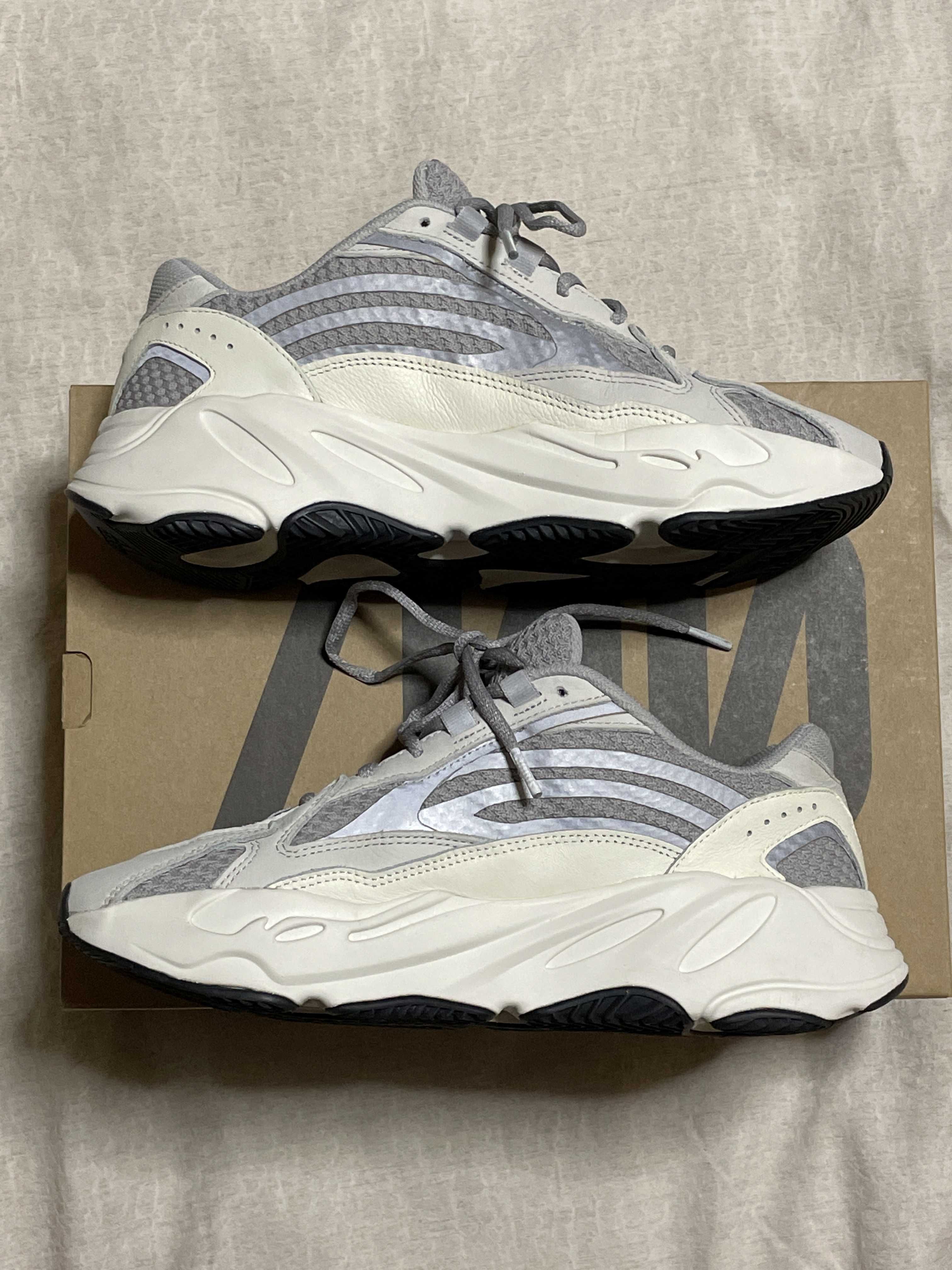 adidas YEEZY Boost 700 V2 "Static"