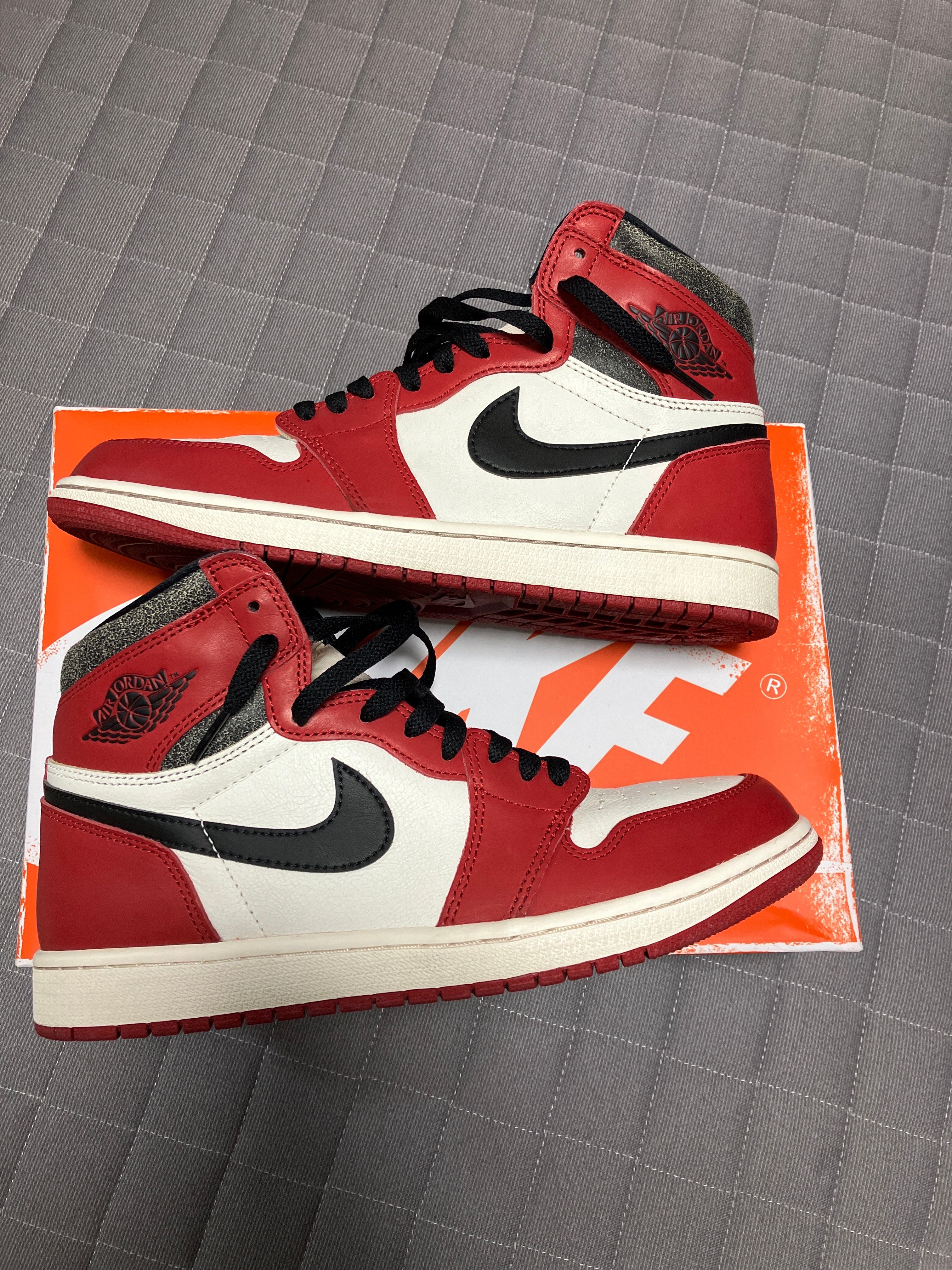 Nike Air Jordan 1 High OG "Lost & Found/Chicago"