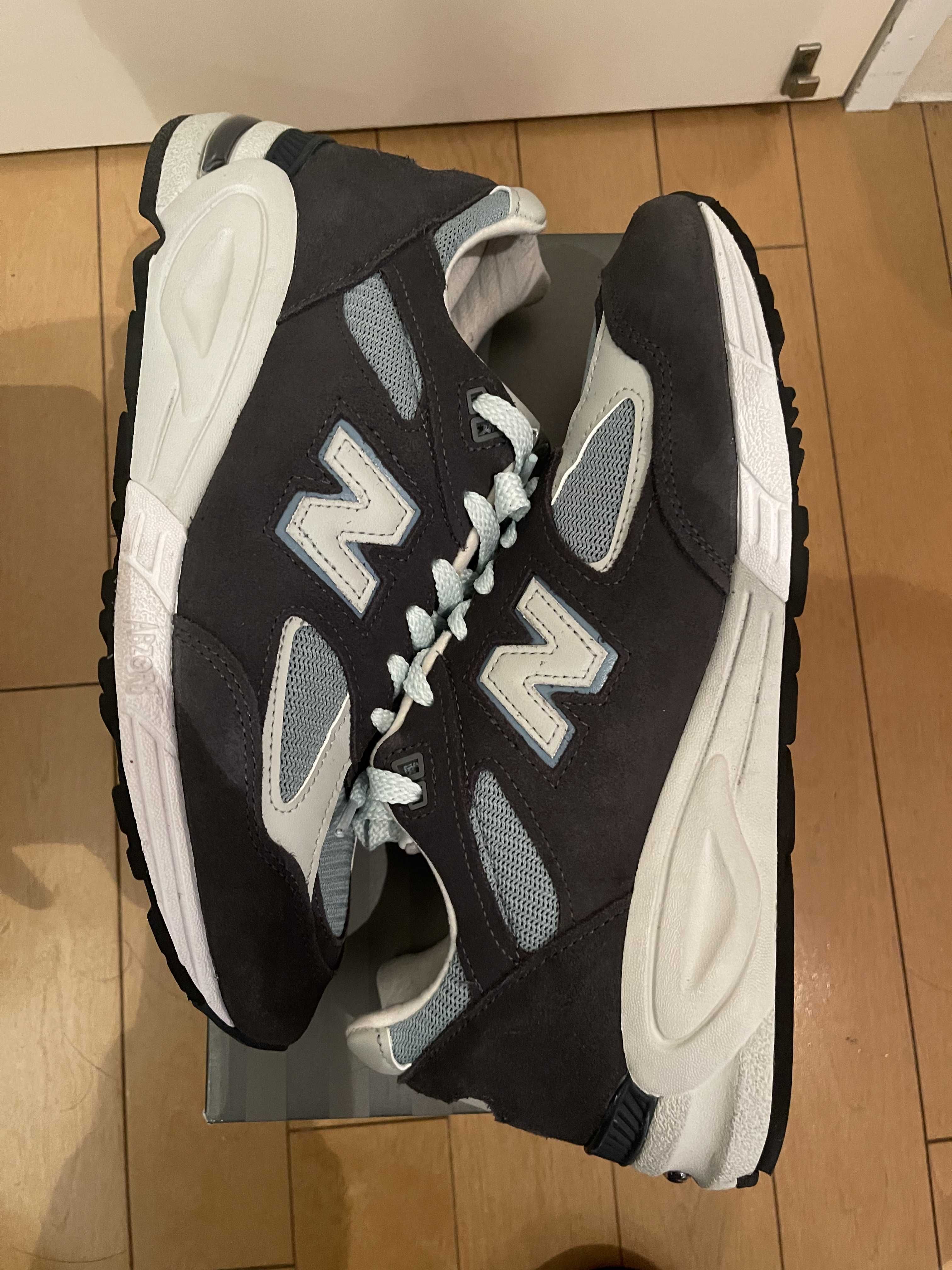 KITH Ronnie Fieg × New Balance 990V2 "Steel Blue"